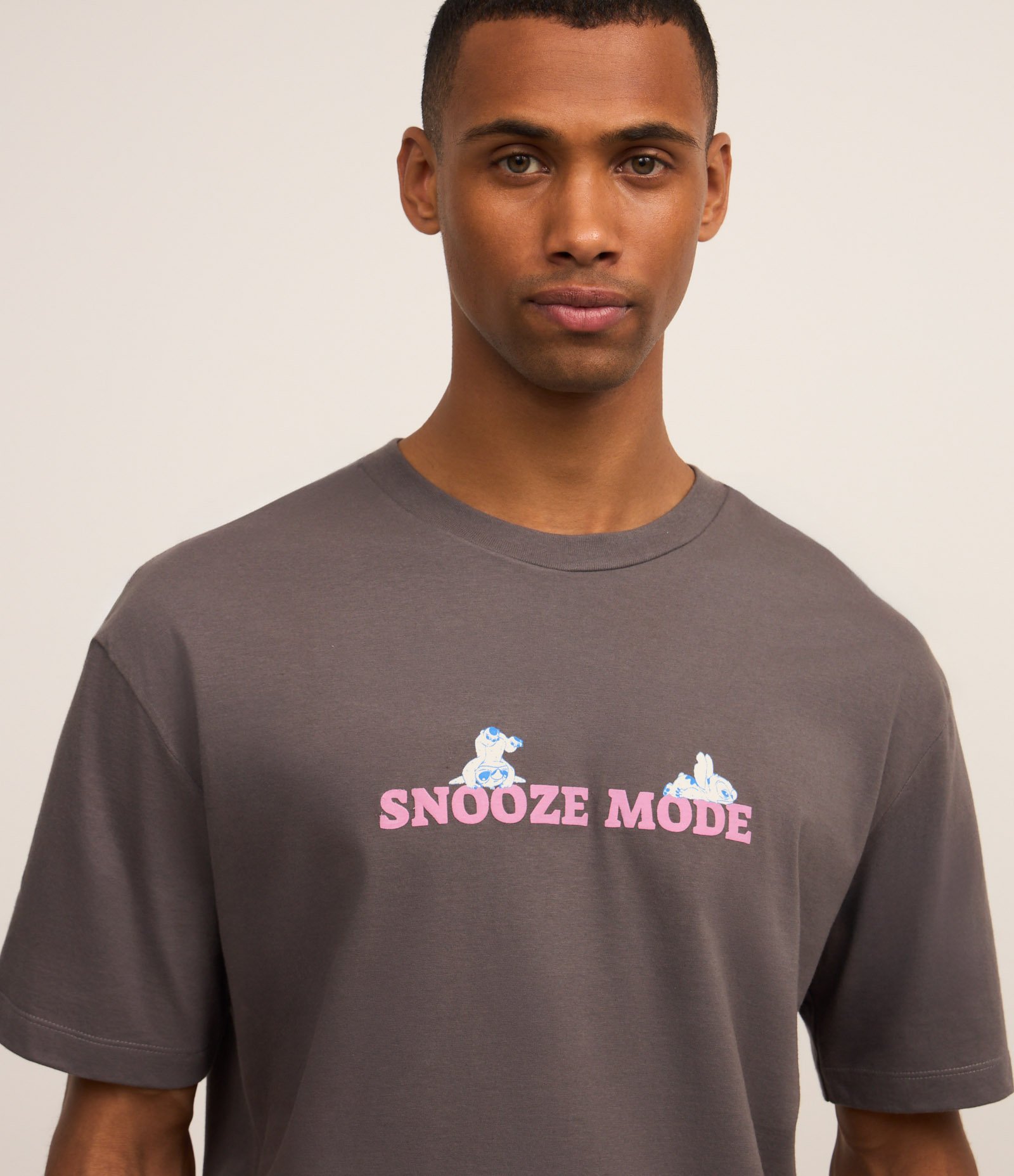 Camiseta Relaxed com Estampa Lilo e Stitch Cinza 4