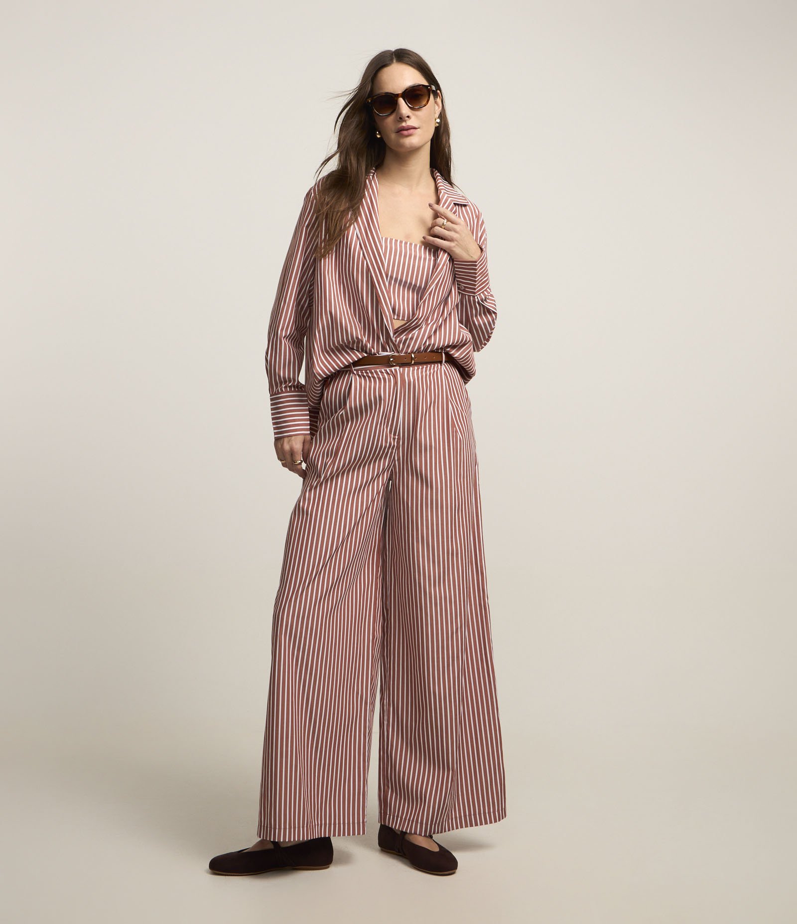 Camisa em Tricoline Listrada com Top Marrom 2