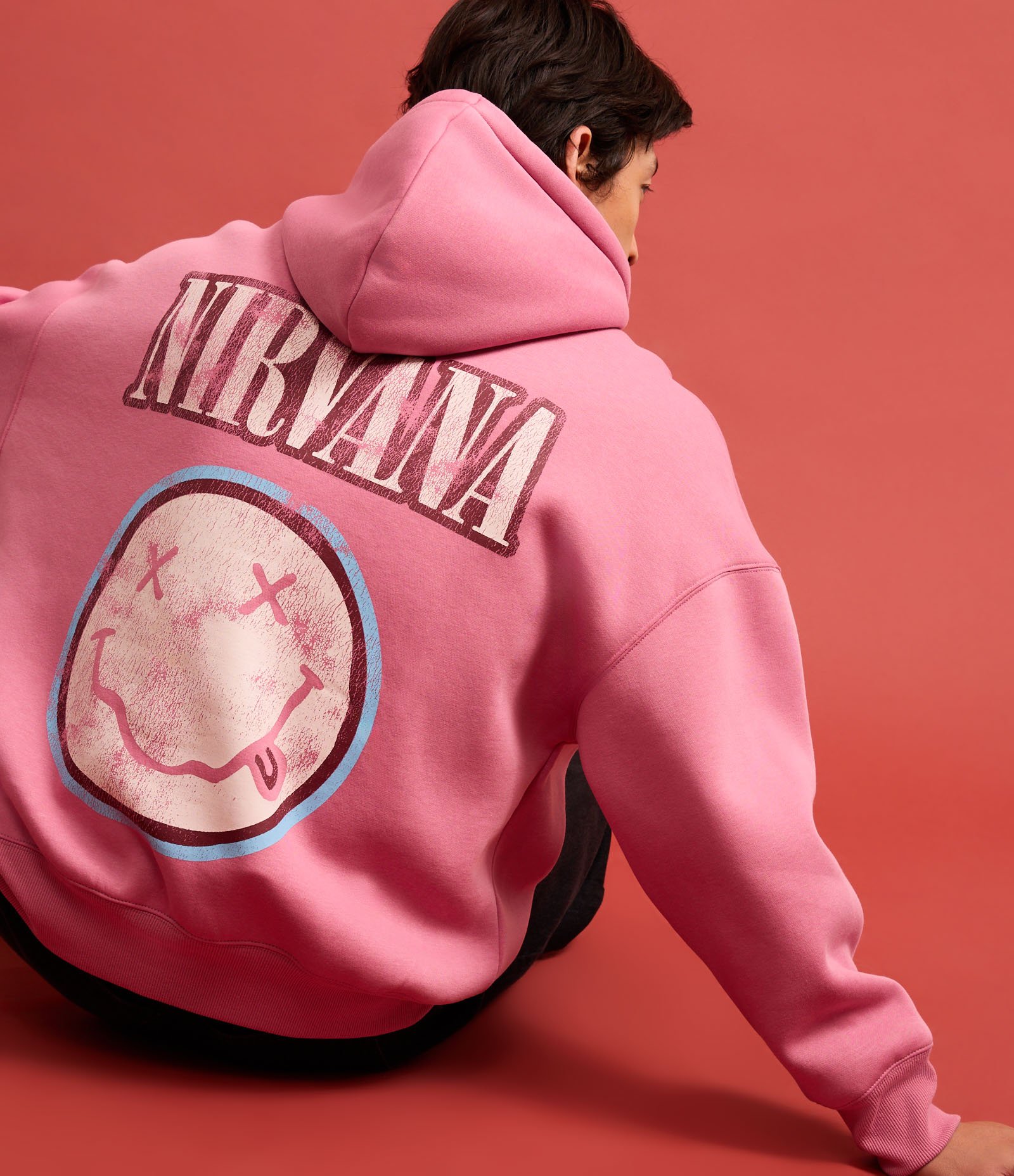 Moletom Boxy em Fleece com Estampa Smiley Nirvana Rosa 7