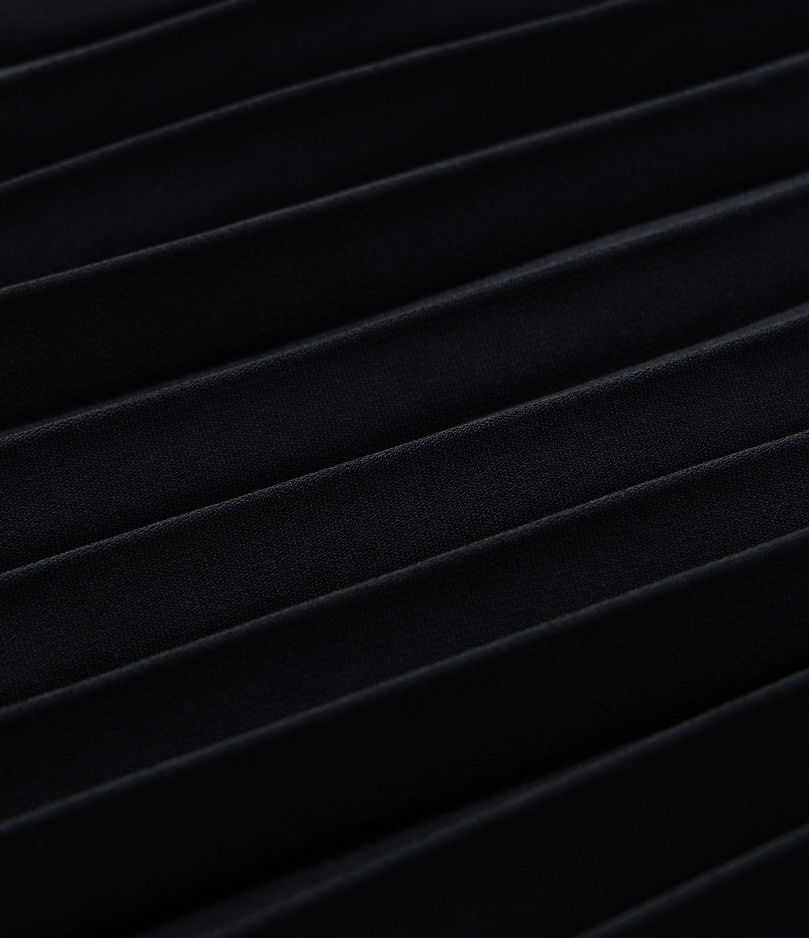 Saia Midi Plissada com Cós Elástico Curve & Plus Size Preto 7