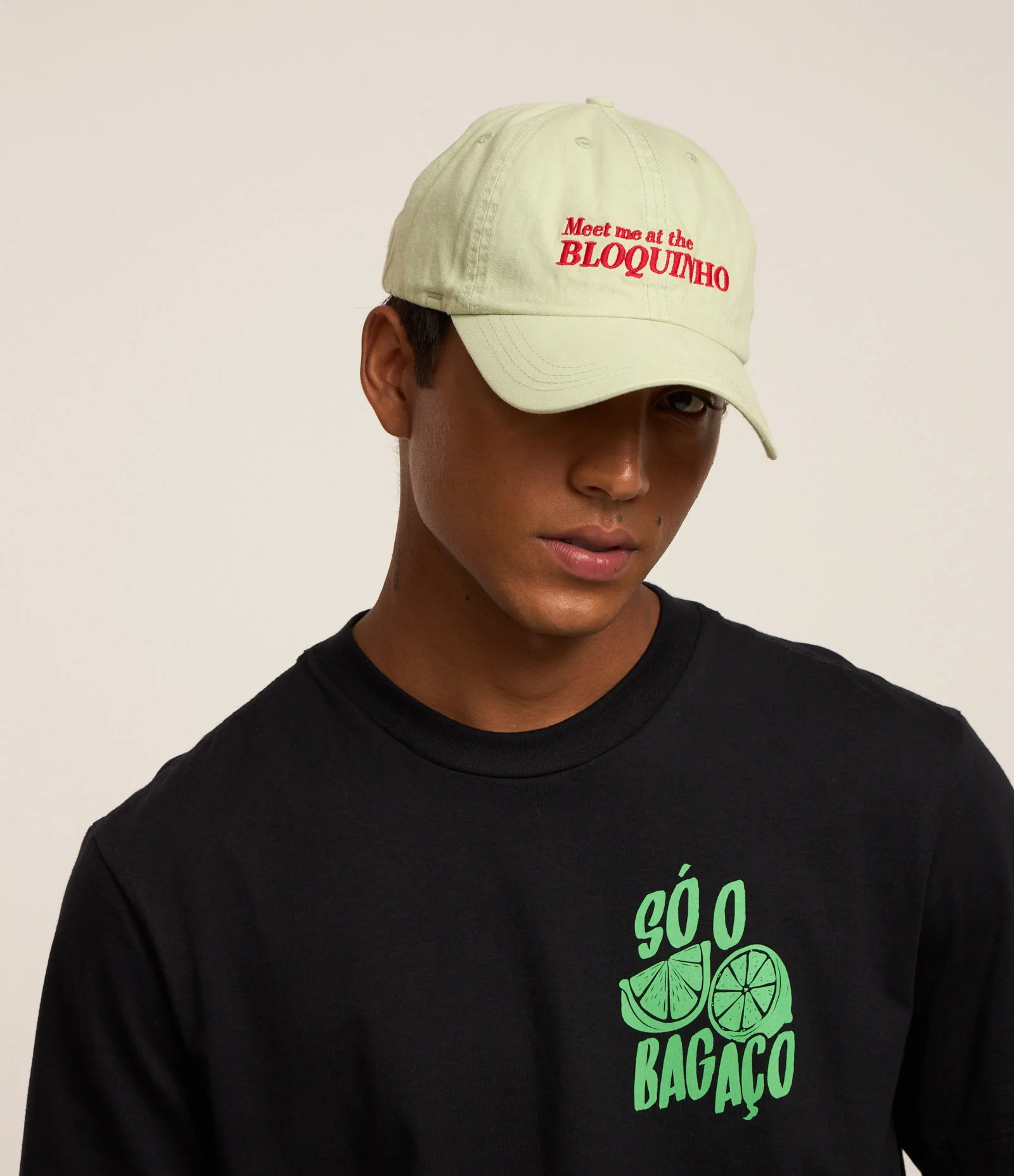 Boné em Sarja com Bordado Meet Me At The Bloquinho Verde 1