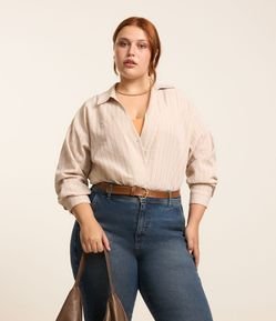 Camisa Tricoline Listrada e Fio Metalizado Curve & Plus Size
