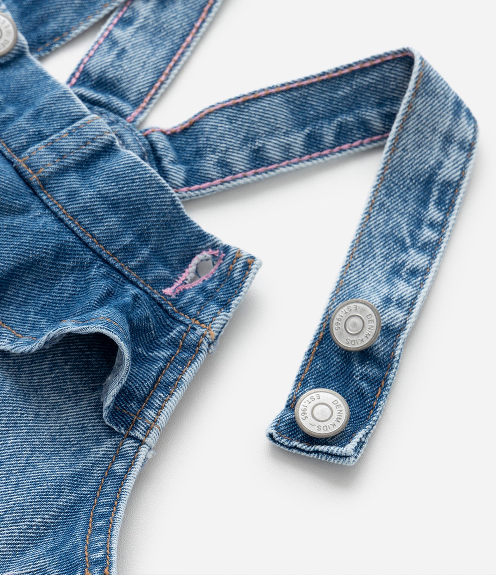 Salopete Infantil com Bordado Arco-Íris e Flores - Tam  1 a 5 Anos Azul 4