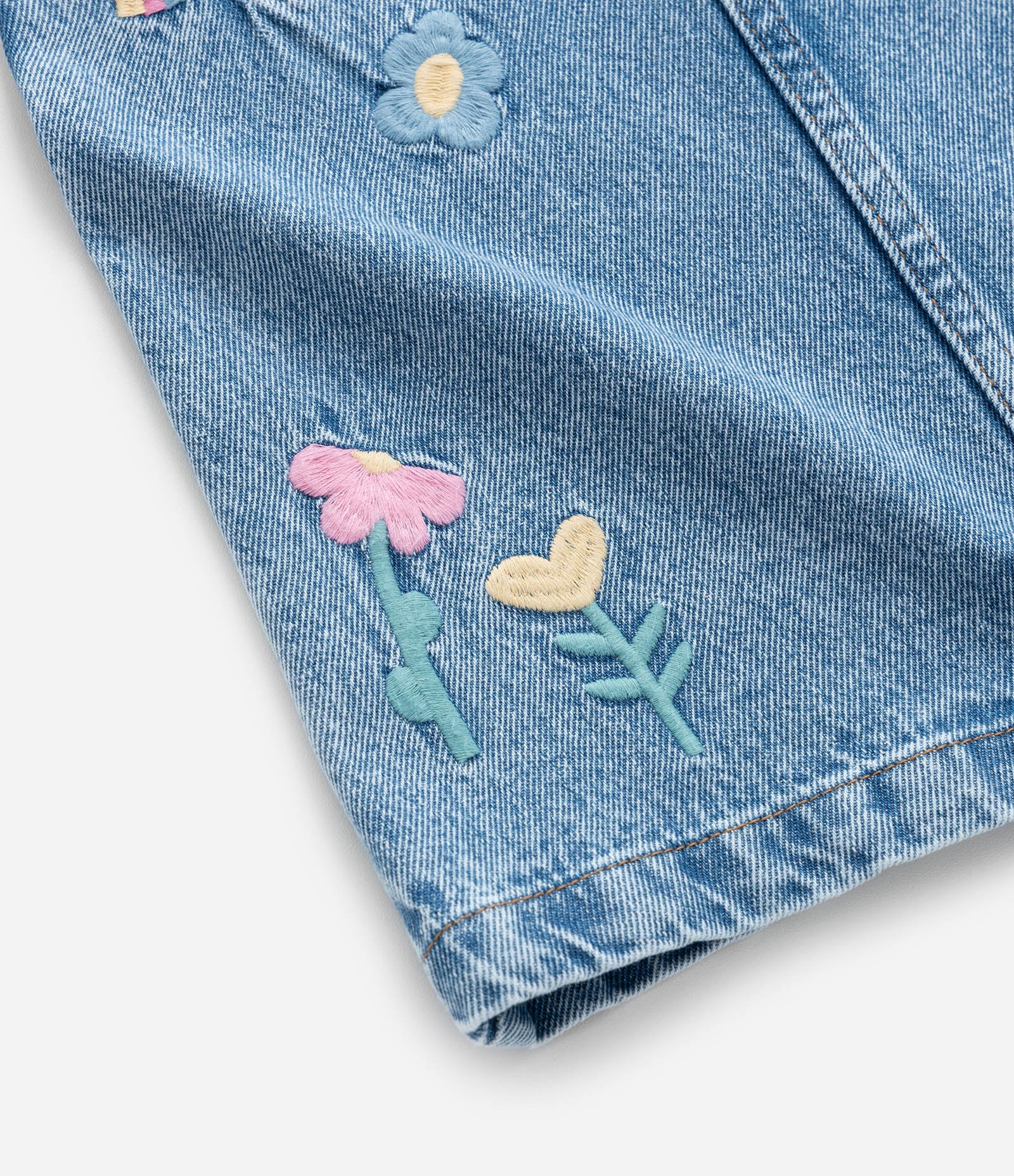 Salopete Infantil com Bordado Arco-Íris e Flores - Tam  1 a 5 Anos Azul 6