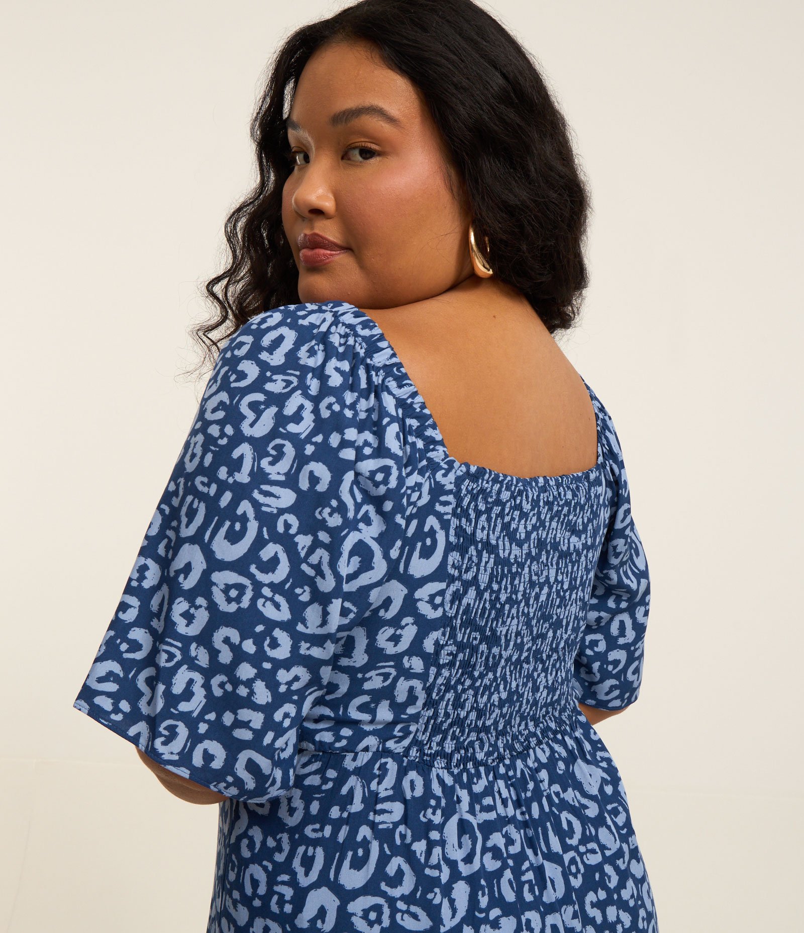 Vestido Midi em Chalis com Estampa Onça Curve & Plus Size Azul 2