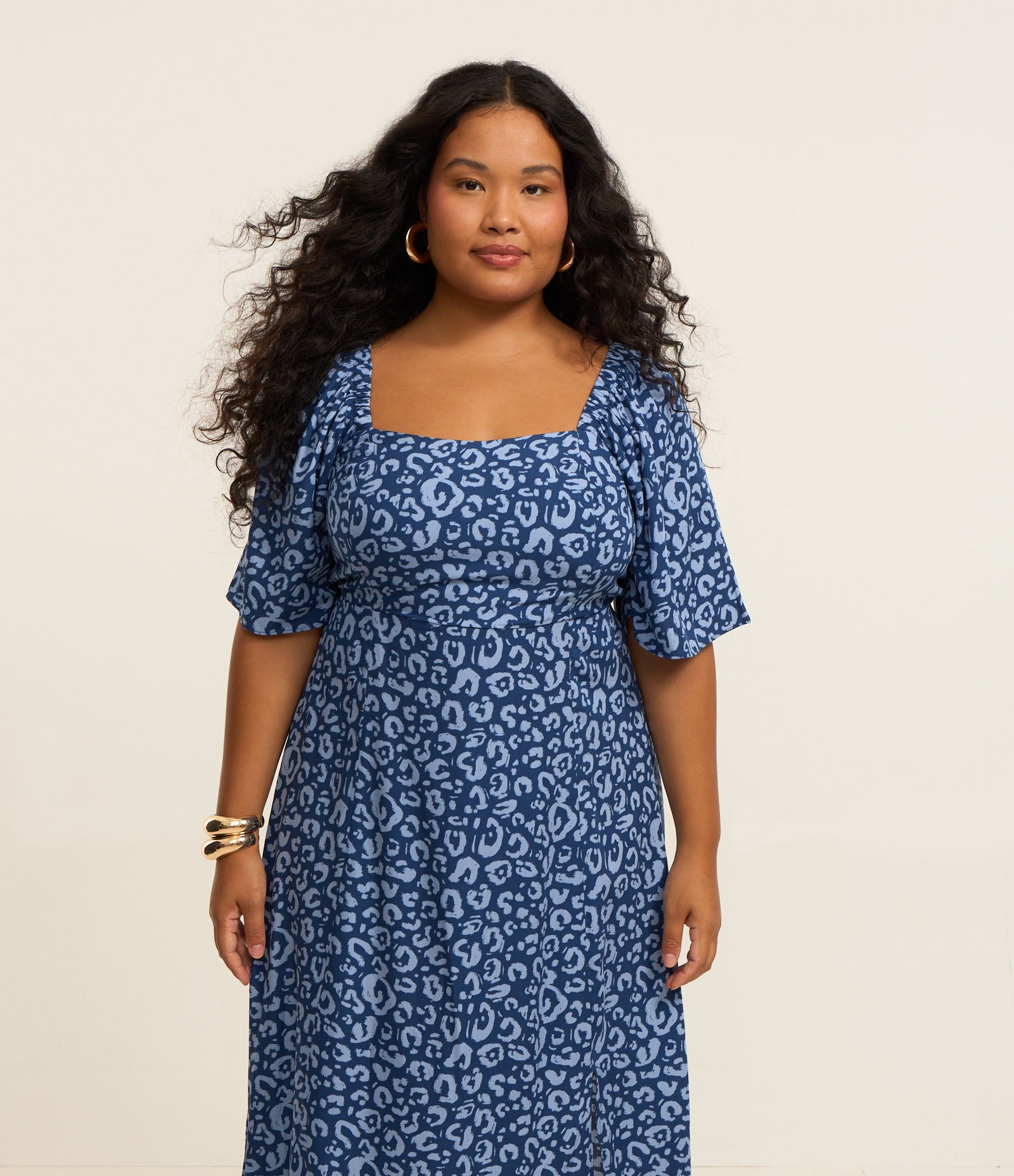 Vestido Midi em Chalis com Estampa Onça Curve & Plus Size Azul 3