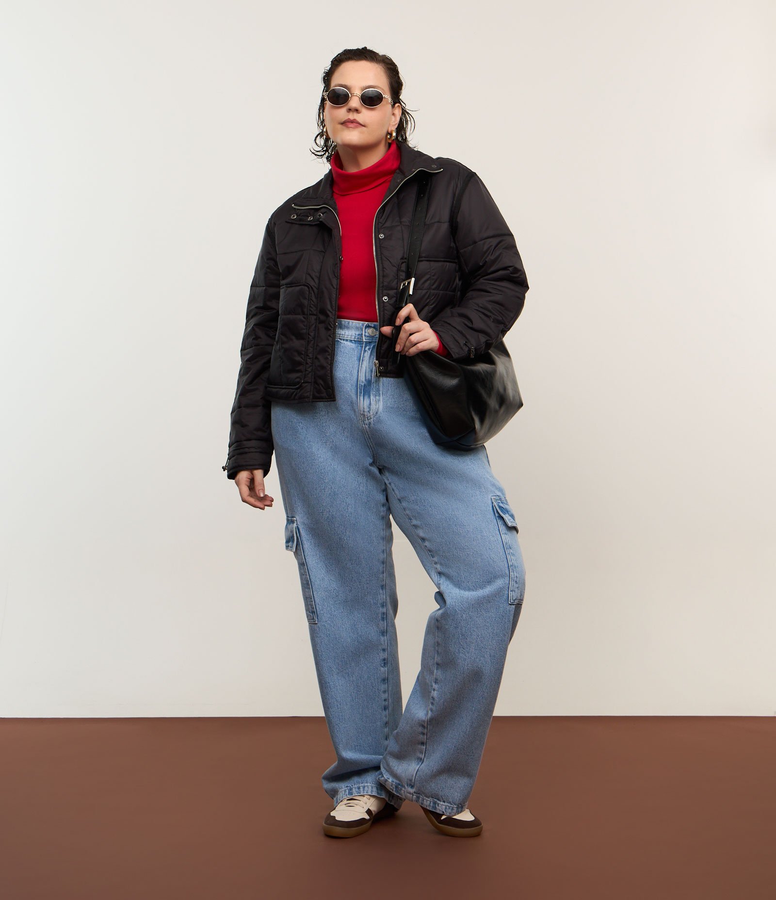 Jaqueta Curta Puffer com Bolsos Grandes Curve & Plus Size Preto 2