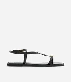 Sandália Rasteira com Tiras Finas e Detalhe em Metal com Efeito Amassado