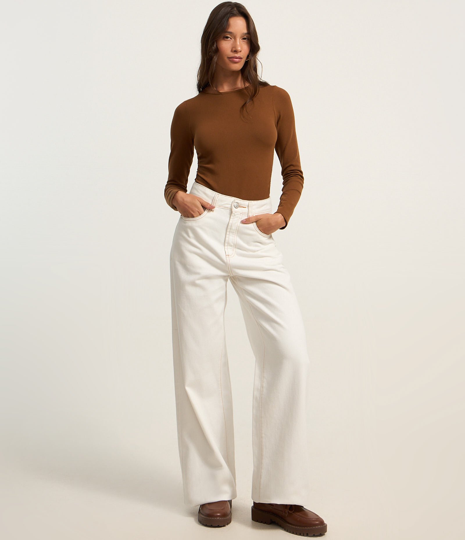 Body Seamless em Poliamida com Manga Longa Marrom 2