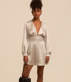 Vestido Curto em Cetim e Faixa na Cintura