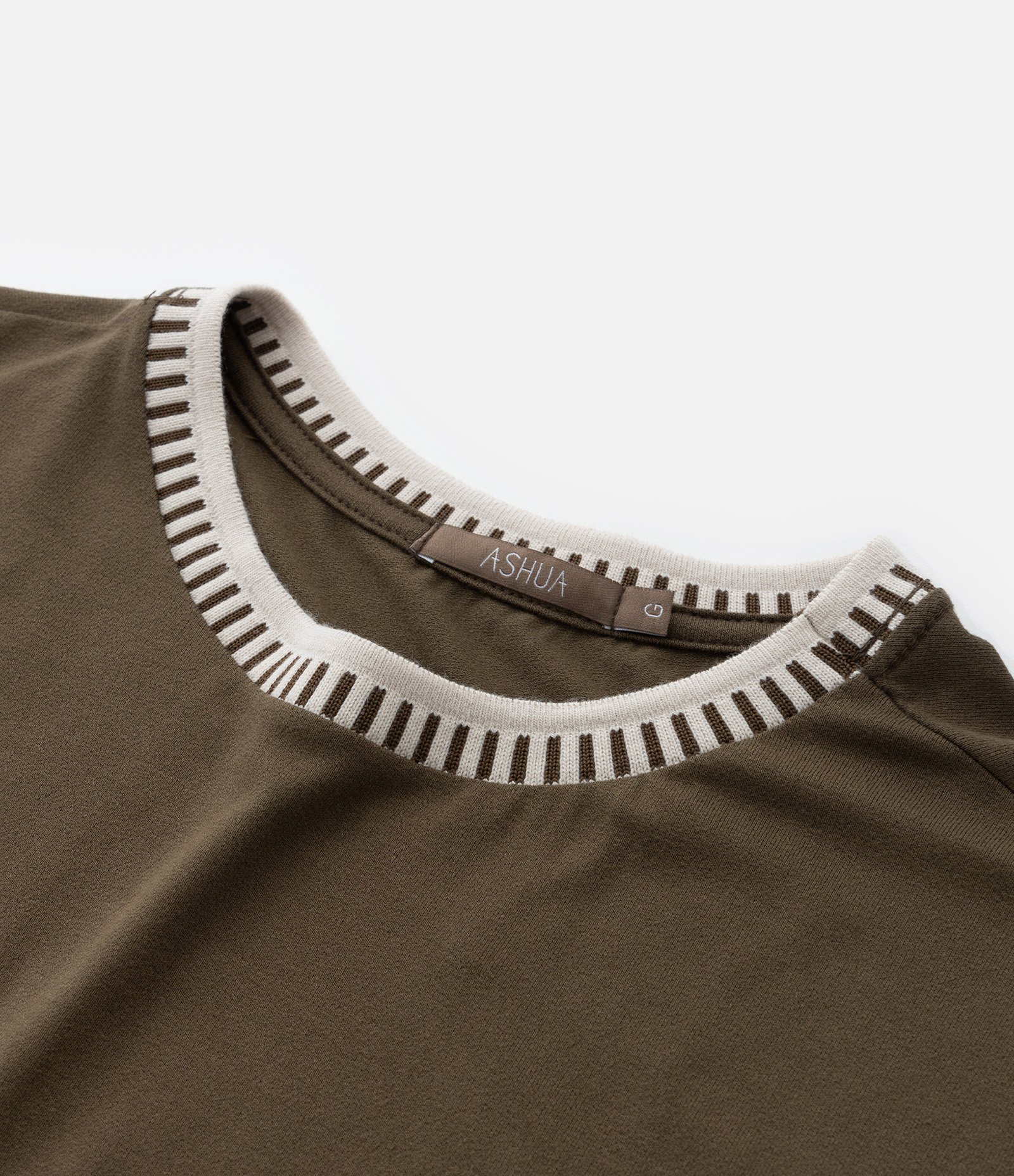 Blusa em Viscose com Gola de Tricô Curve & Plus Size Verde 8