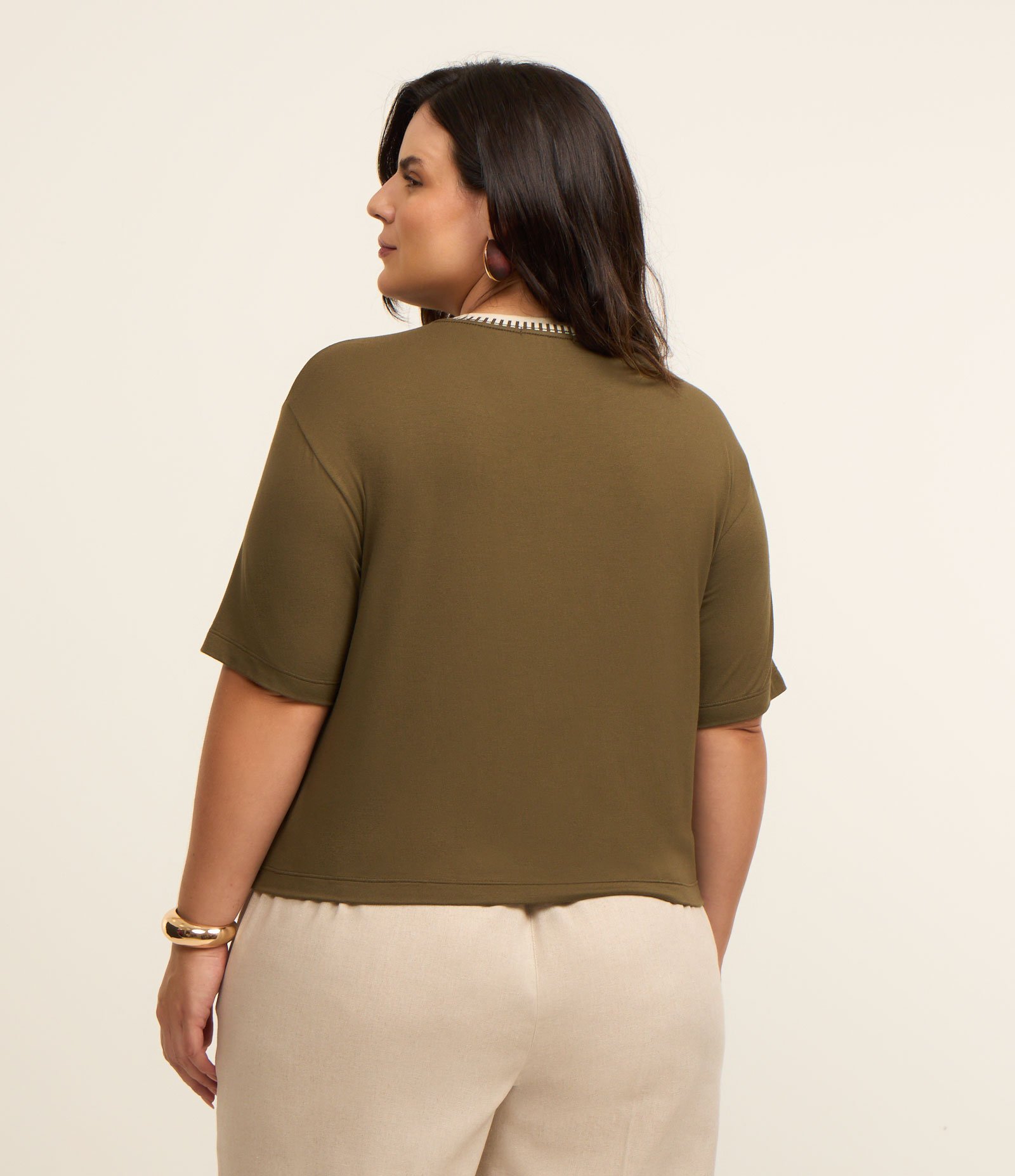 Blusa em Viscose com Gola de Tricô Curve & Plus Size Verde 3