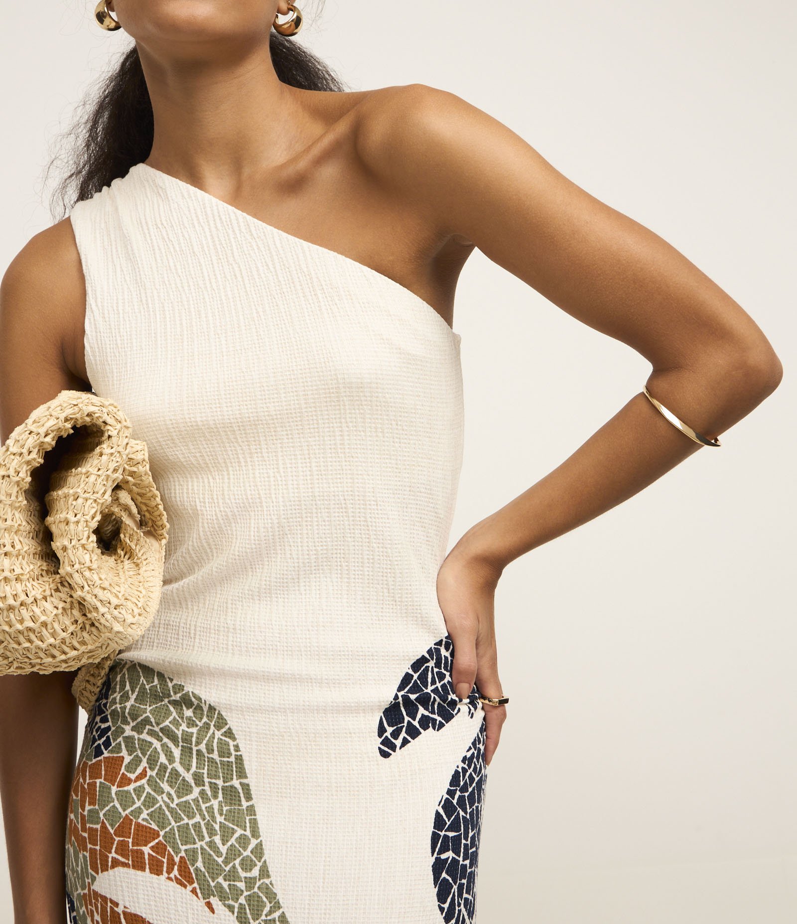 Vestido Mídi em Viscose Um Ombro Só com Estampa de Ladrilhos de Inverno Branco 3