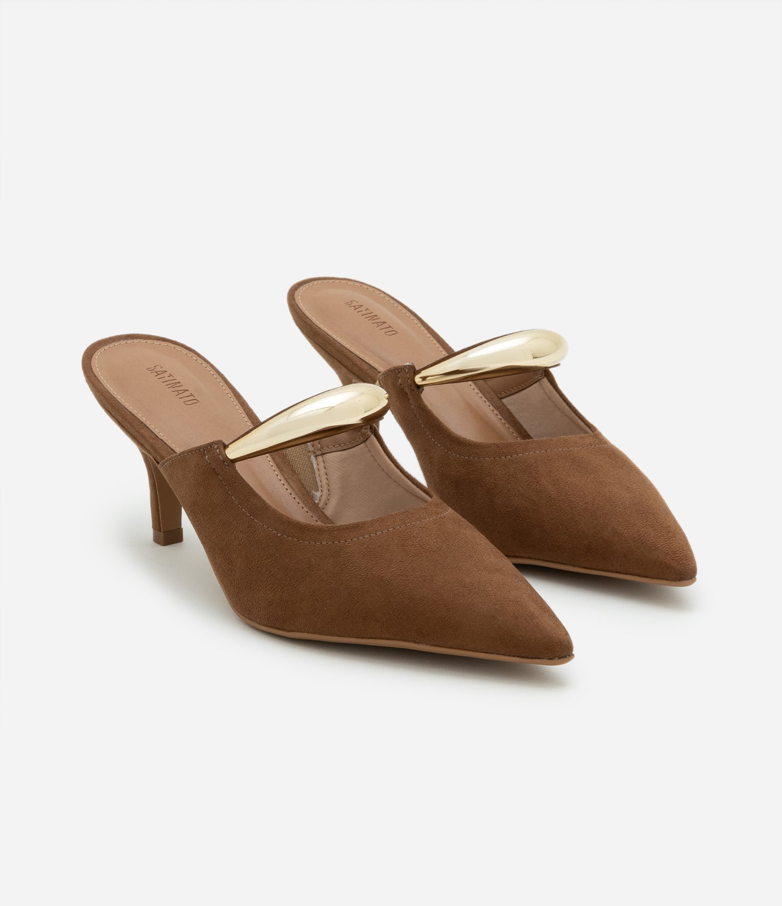 Sapato Scarpin Mule em PU com Detalhe em Metal Bold Marrom Caramelo 3