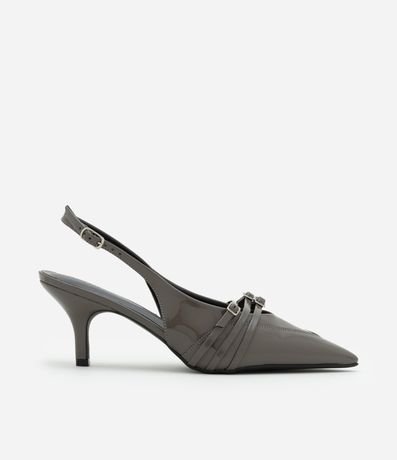 Sapato Scarpin em PU Slingback com Multi Fivelas Sapato Scarpin em PU Slingback com Multi Fivelas