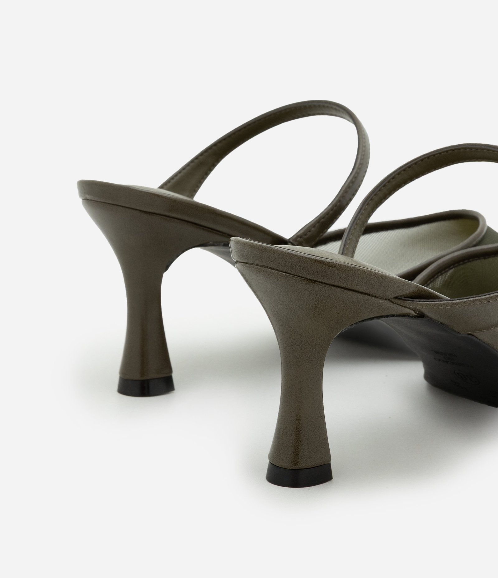 Sapato Scarpin Mule em PU com Detalhe Telinha e Tira Fina Verde Militar 3