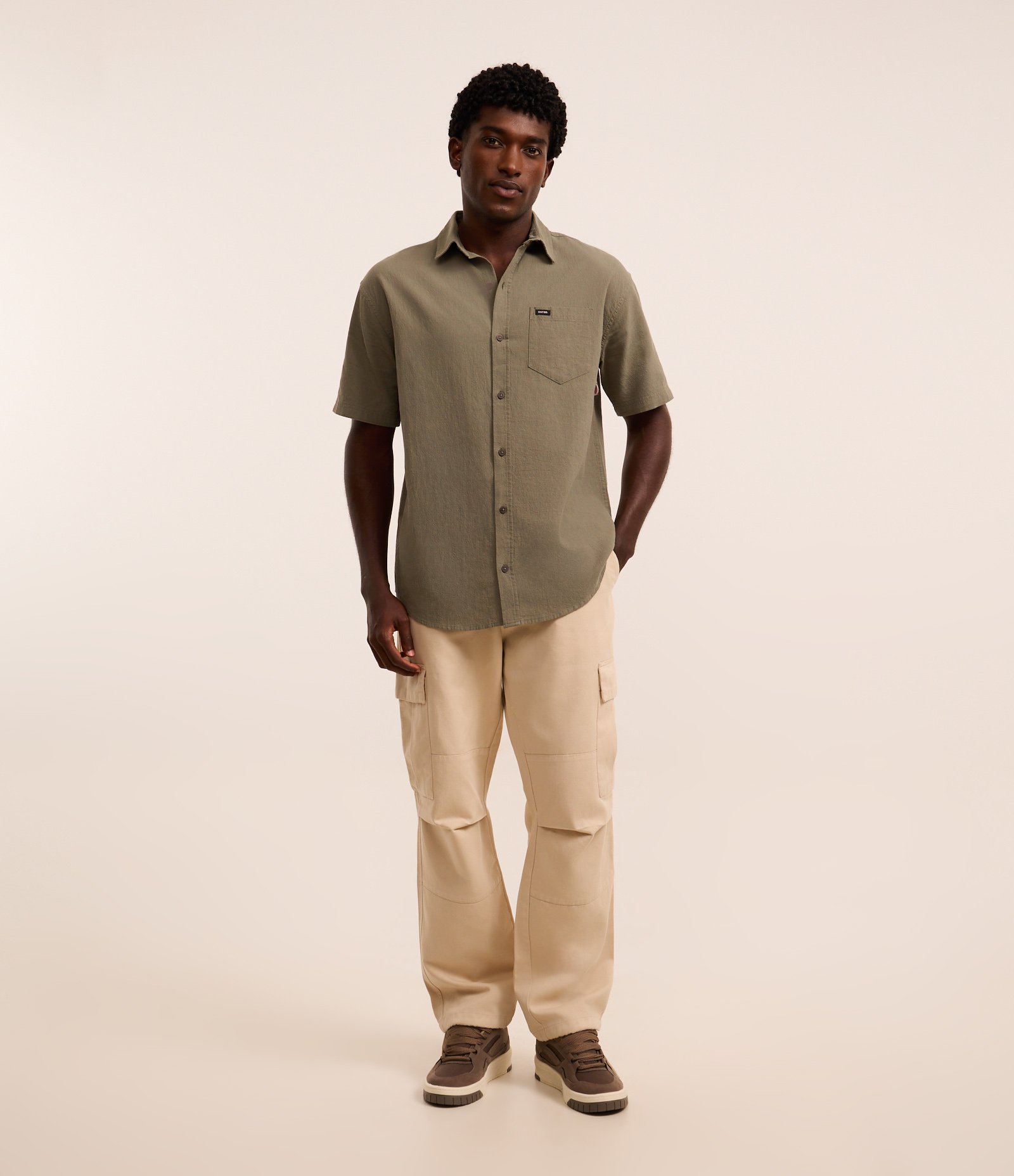 Camisa Relaxed em Algodão com Textura e Bolso Verde 2
