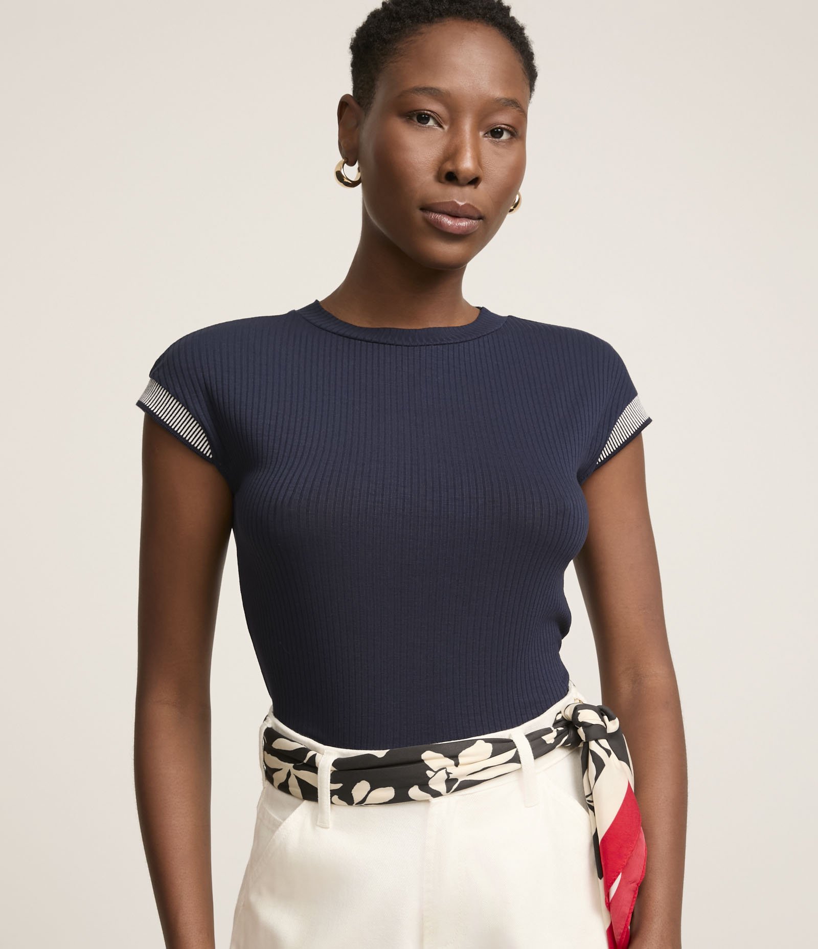 Blusa Sem Manga em Viscose com Cava Listrada Azul 1