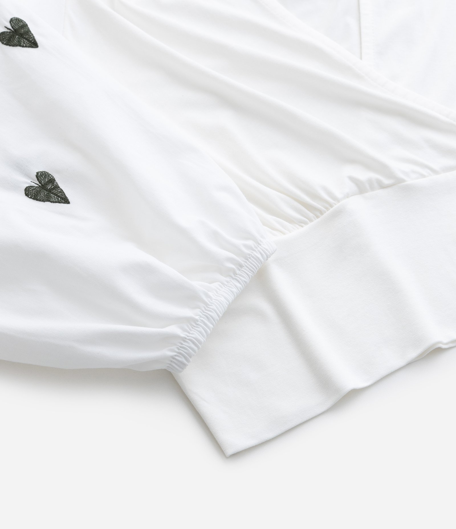 Blusa com Manga 7/8 e Bordado de Folhas Curve & Plus Size Branco 7