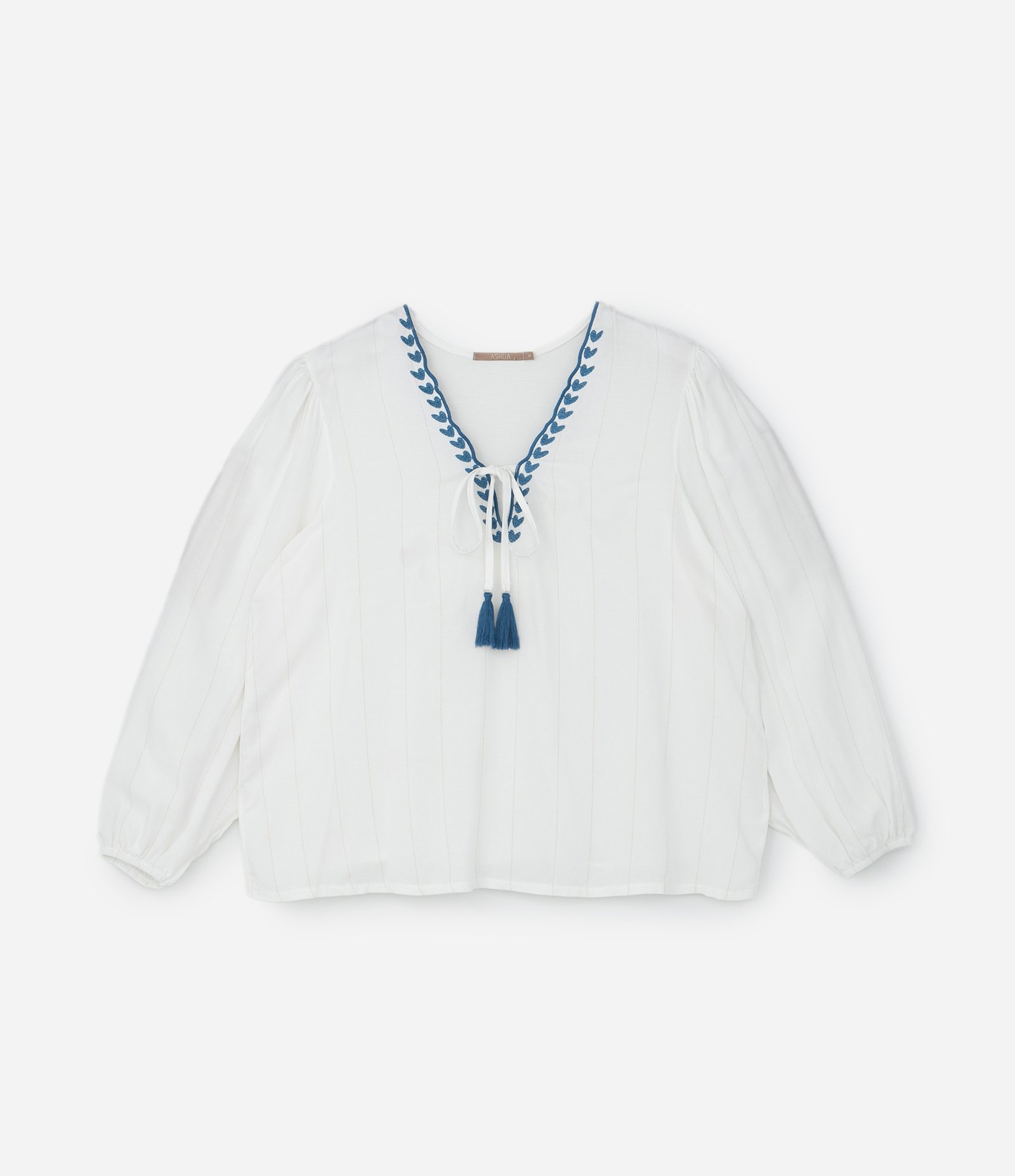 Blusa com Fio Metalizado e Decote Bordado Curve & Plus Size Branco 4