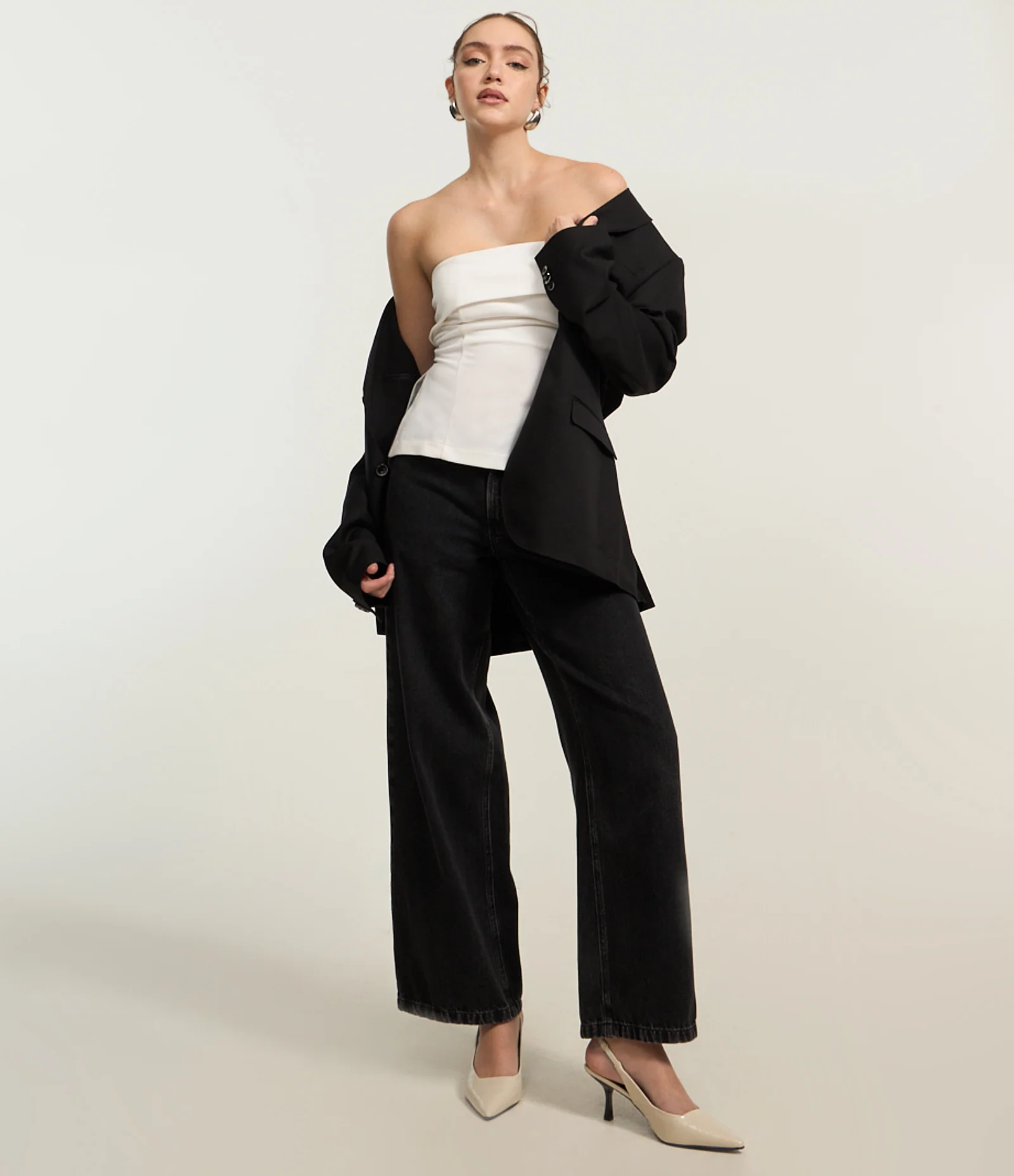 Blusa Tomara que Caia em Crepe com Decote Virado Branco 2