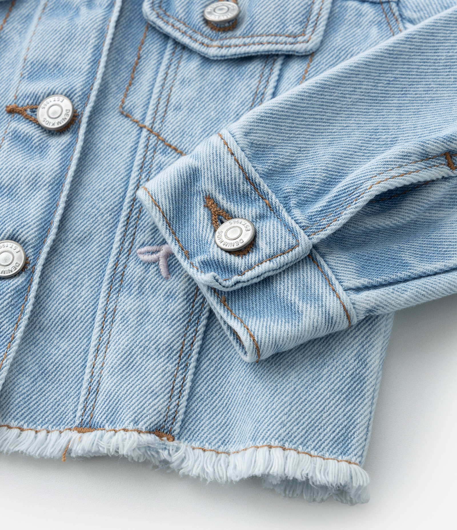 Jaqueta Infantil em Jeans com Bordado de Lacinhos - Tam 1 a 6 Anos Azul 5