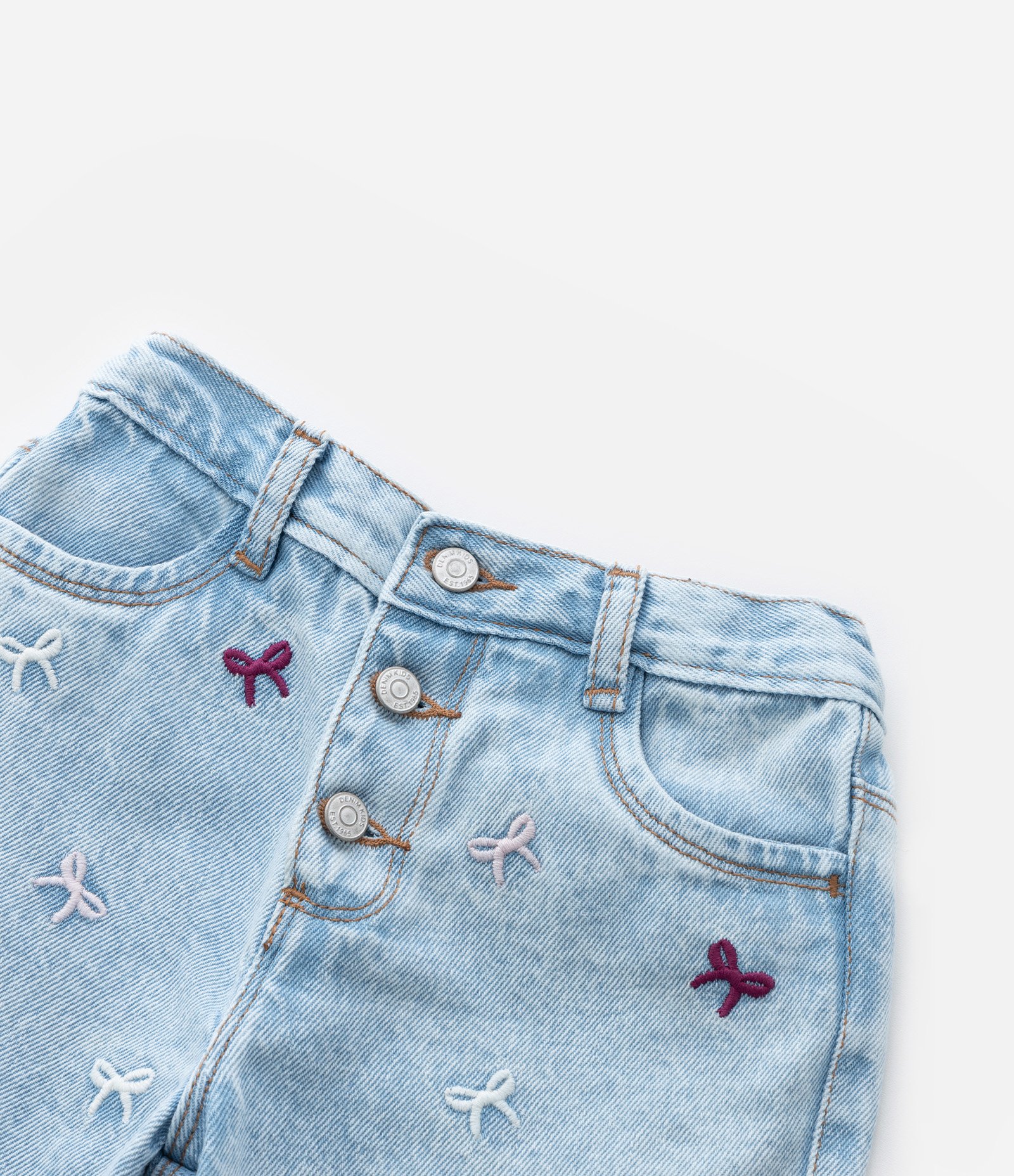 Short Infantil em Jeans com Bordado de Lacinhos - Tam 1 a 6 Anos Azul 5