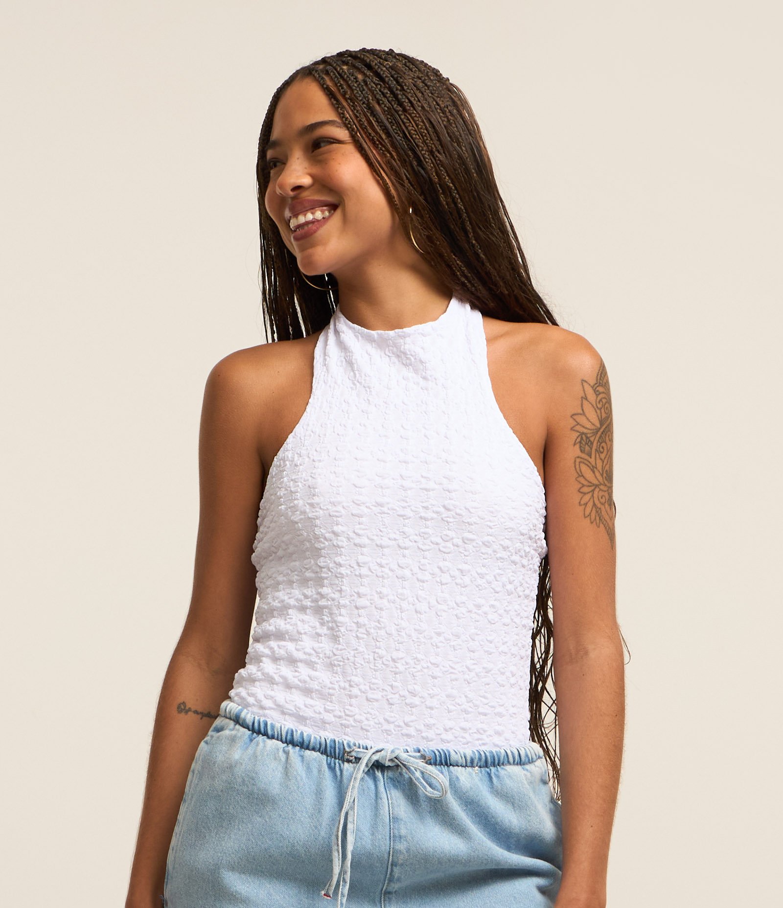 Body Frente Única Texturizada com Amarração no Pescoço Branco 1