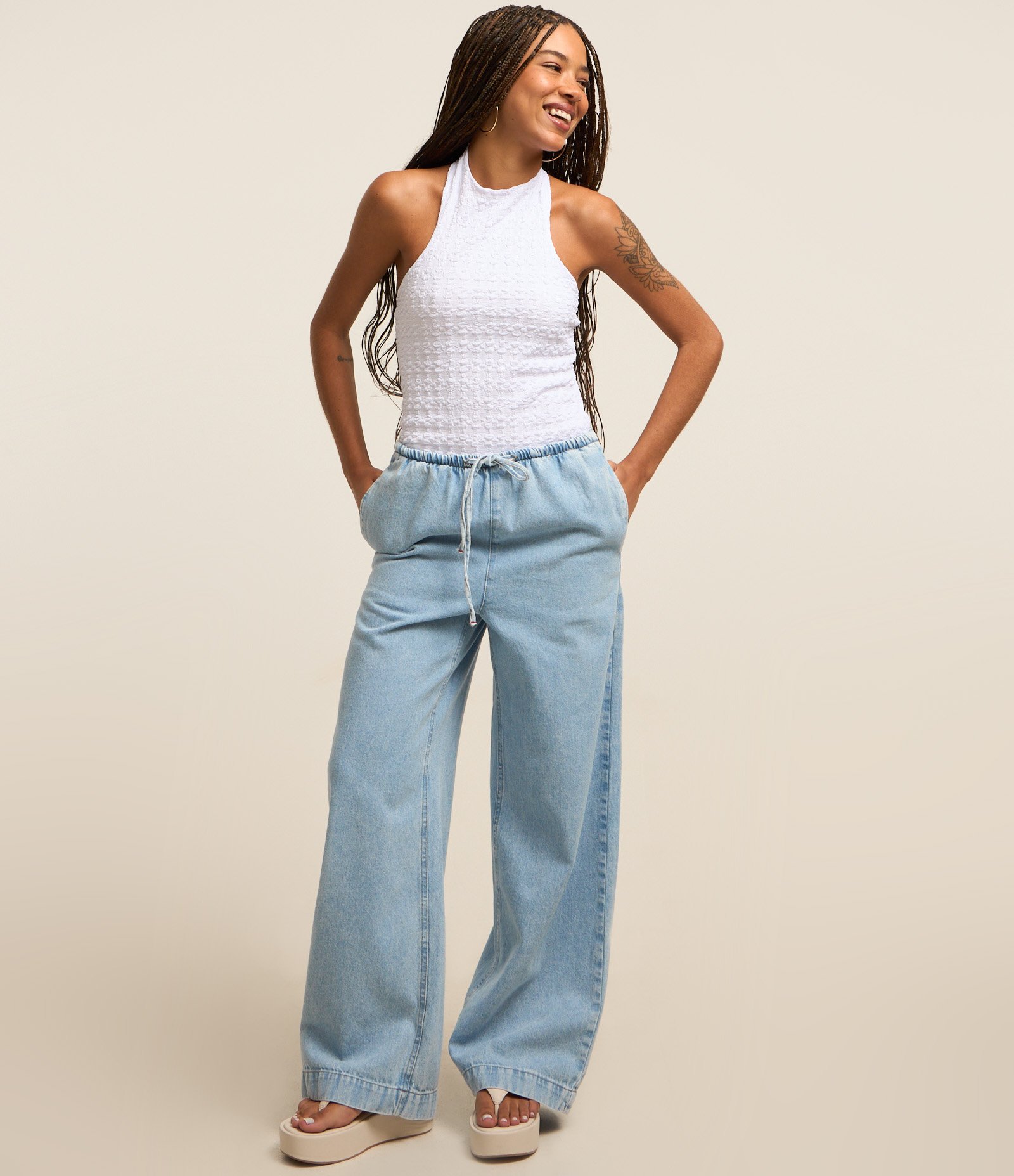 Body Frente Única Texturizada com Amarração no Pescoço Branco 2