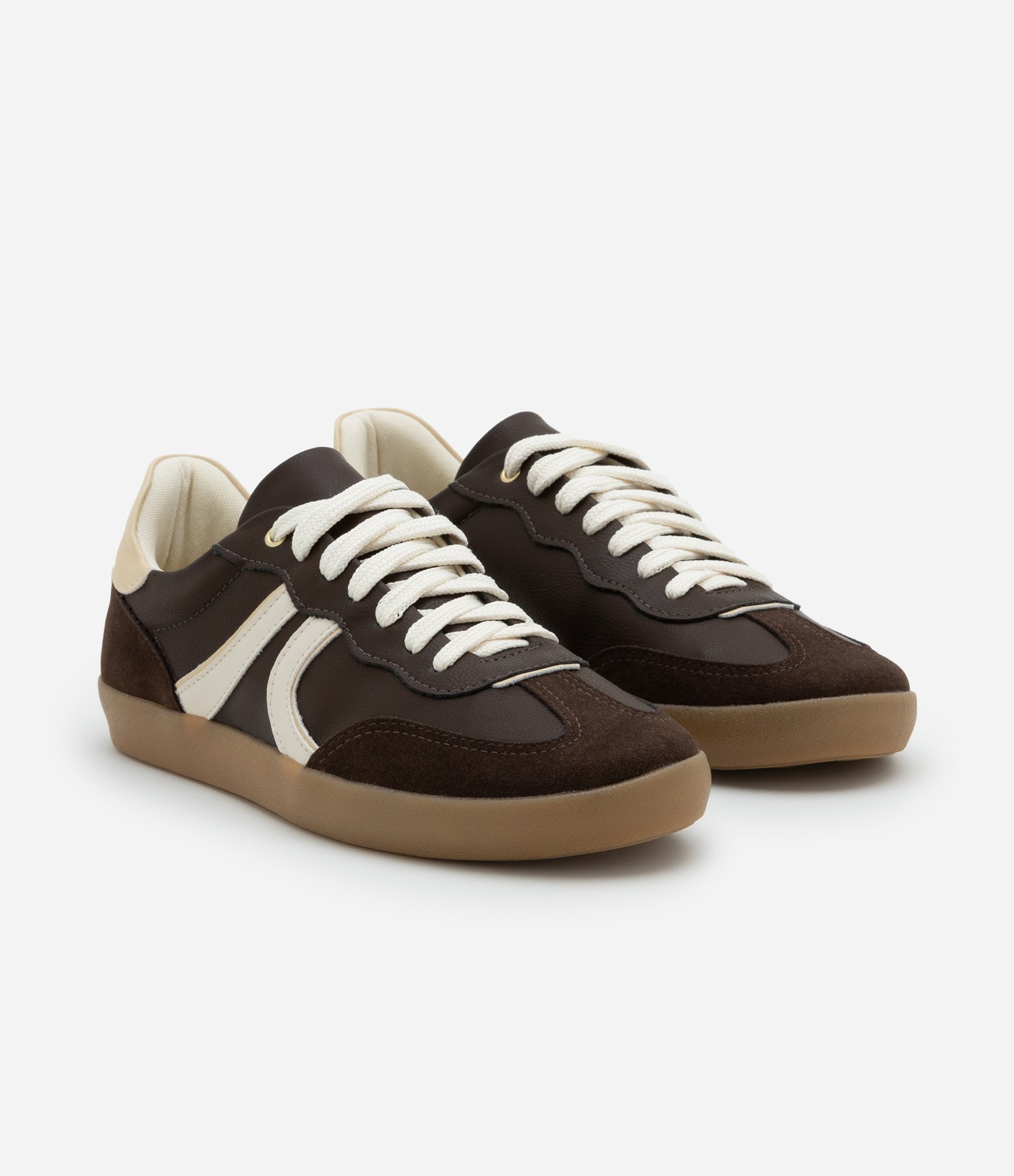 Tênis Estilo Chuteira em PU com Detalhes nas Laterais Marrom 2