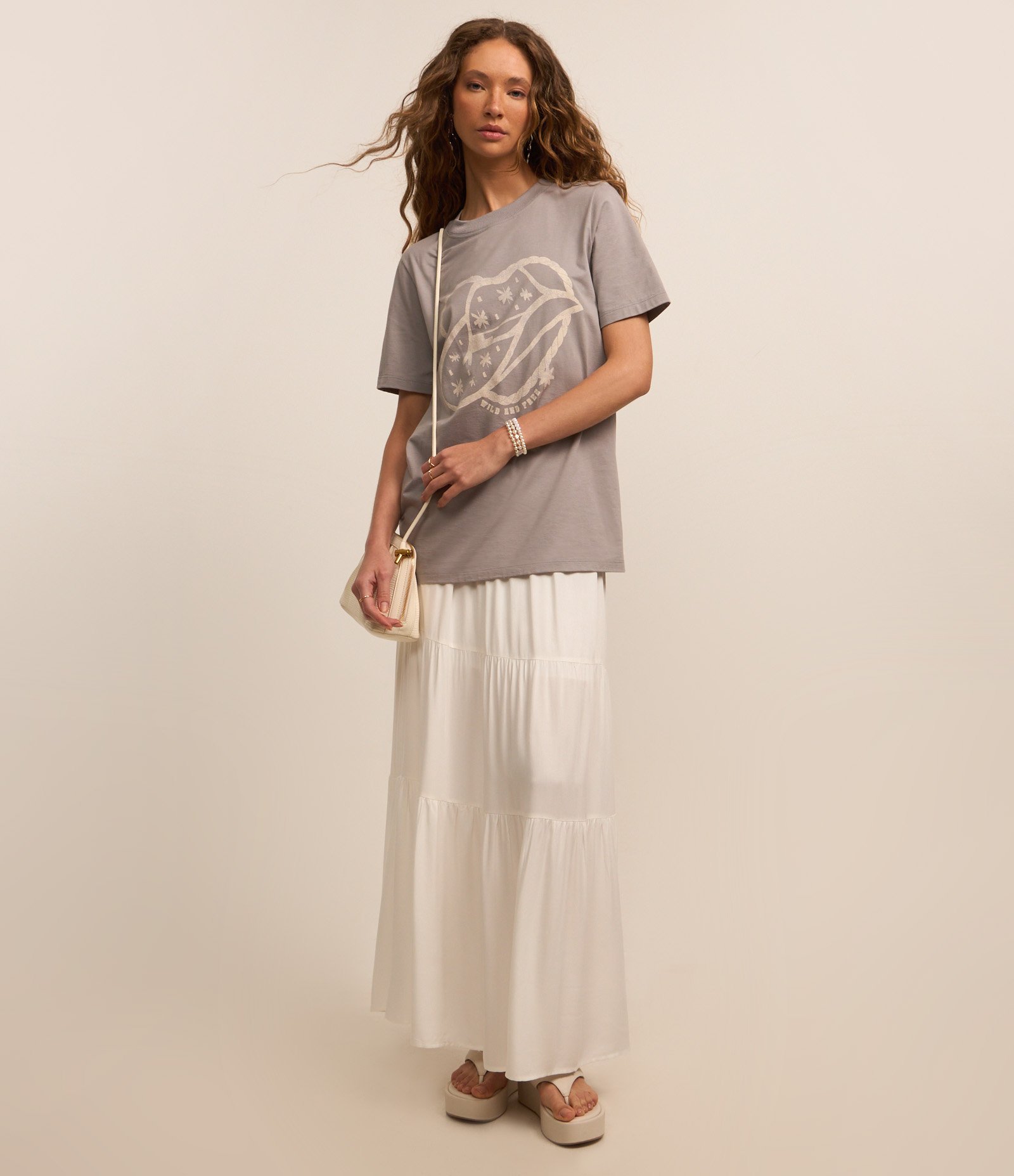 Camiseta Alongada em Algodão com Estampa de Chapéu Cinza 2