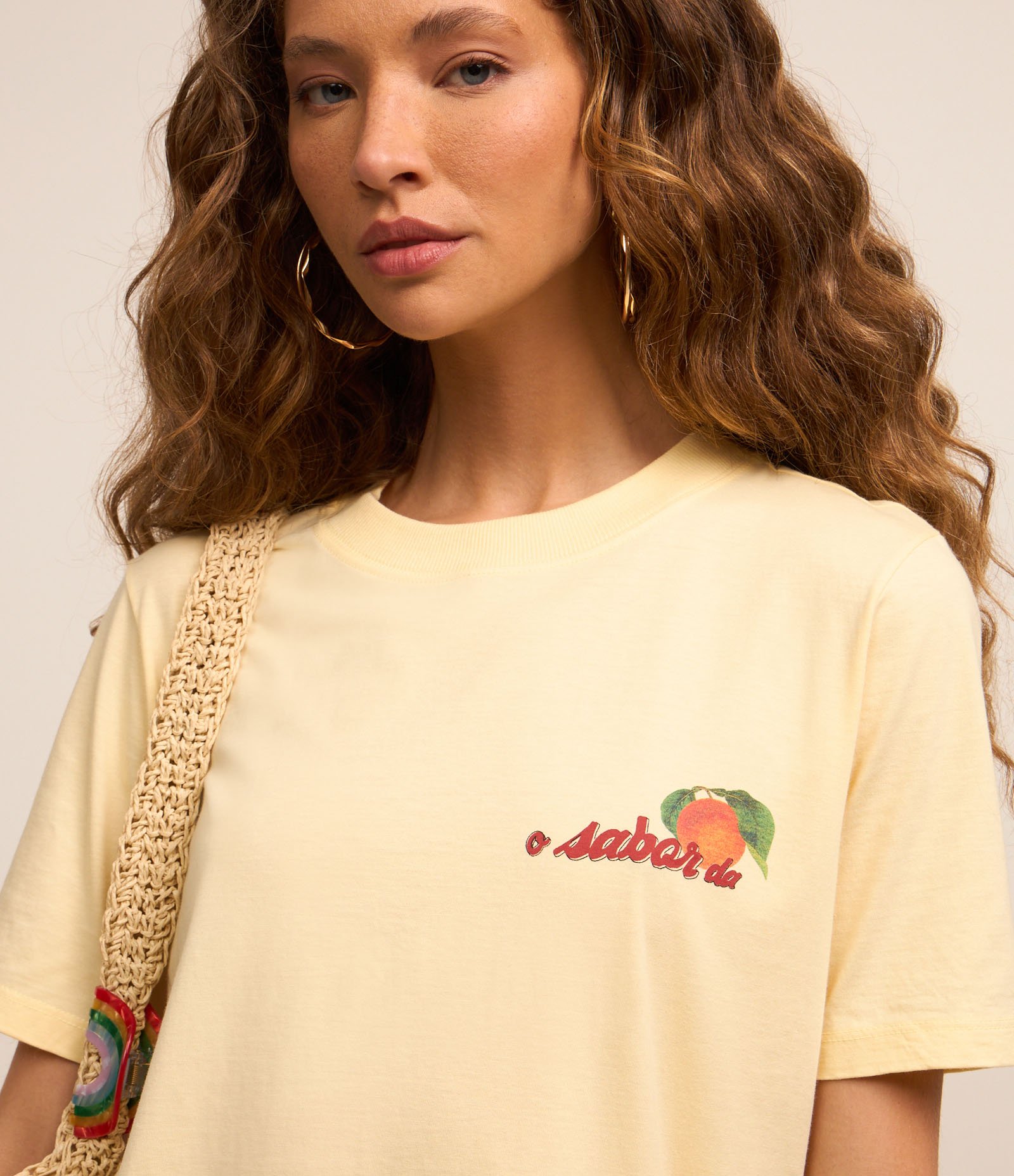 Camiseta Alongada em Algodão com Estampa Laranjinha Bege 3