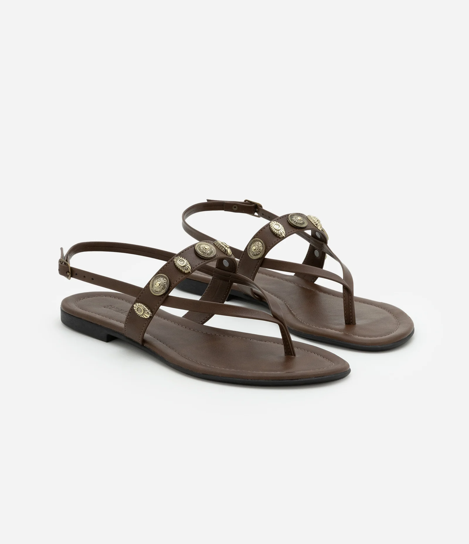 Sandália Rasteira em PU com Aviamentos Boho Marrom 2