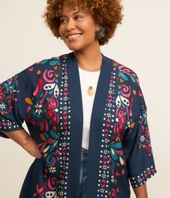 Kimono Alongado em Viscose Estampa Solar Curve & Plus Size
