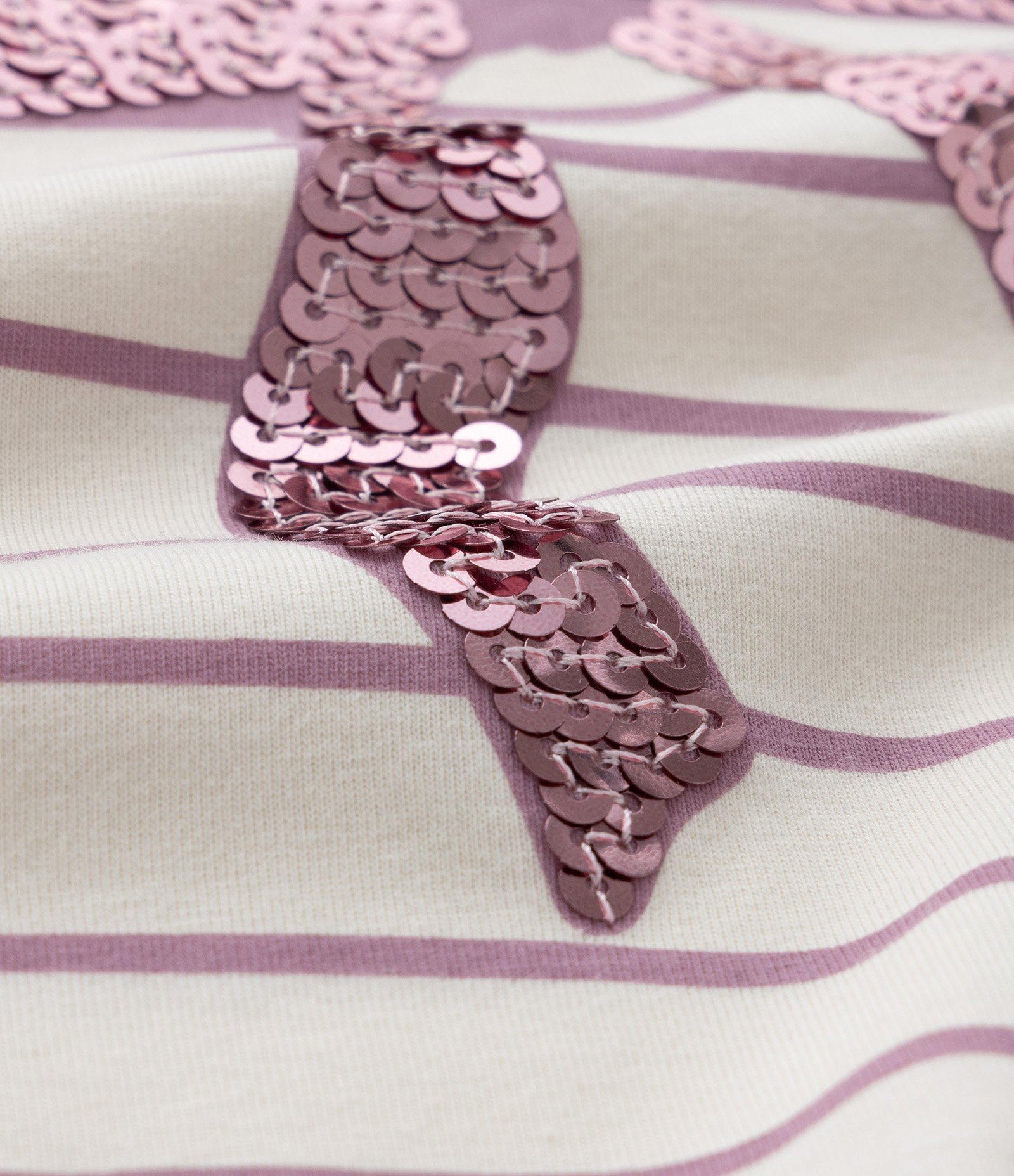 Camiseta Infantil com Estampa de Listras e Minnie - Tam 2 a 6 Anos Bege/Rosa 3