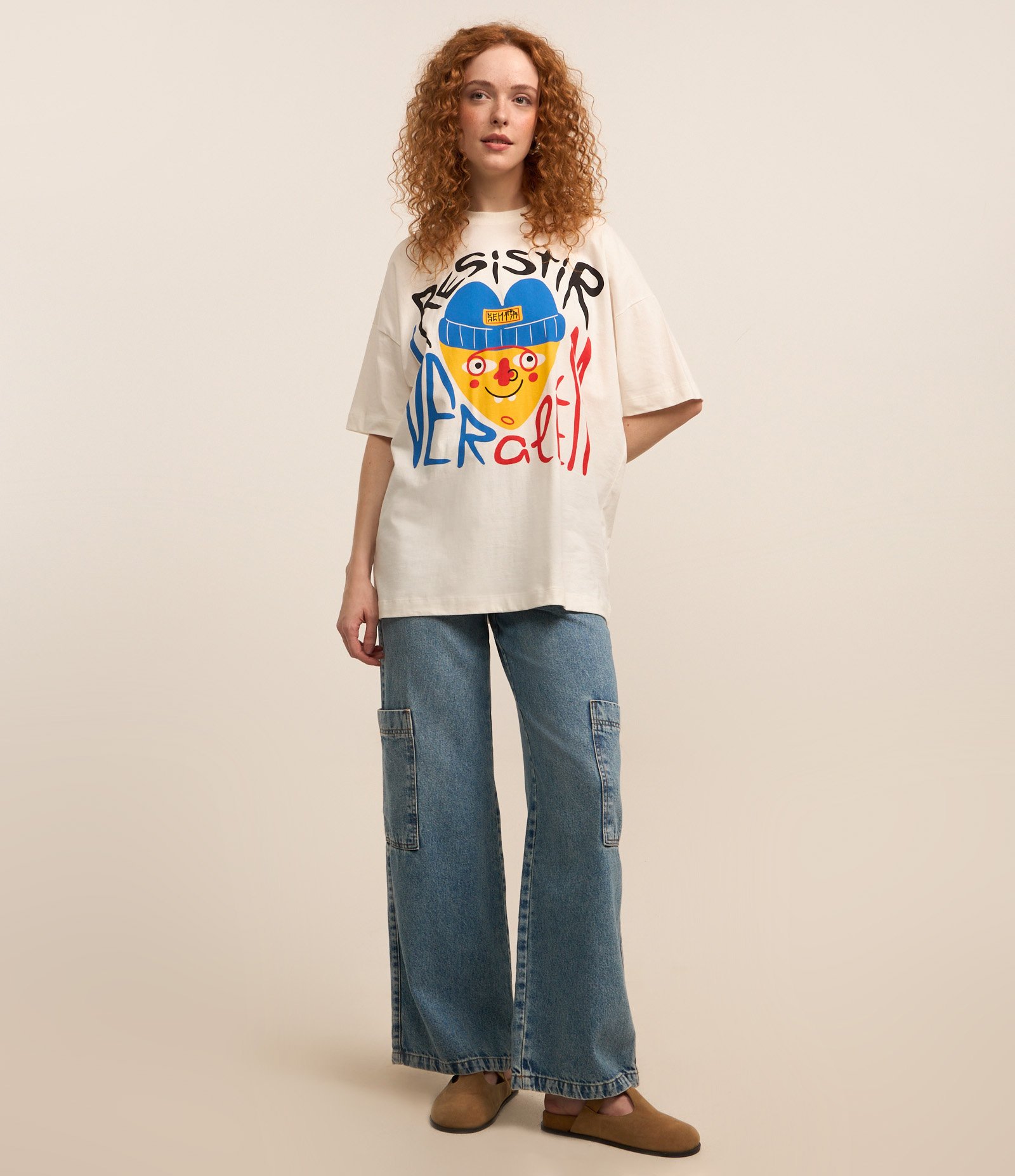 Camiseta Oversized em Algodão com Estampa Resistir Ver Além Branco 2