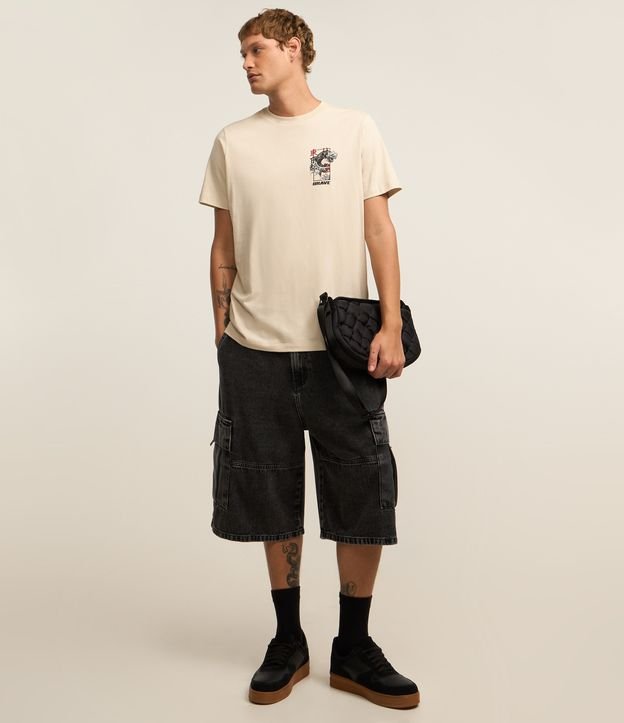 Camiseta Regular em Algodão com Estampa de Dragão Oriental