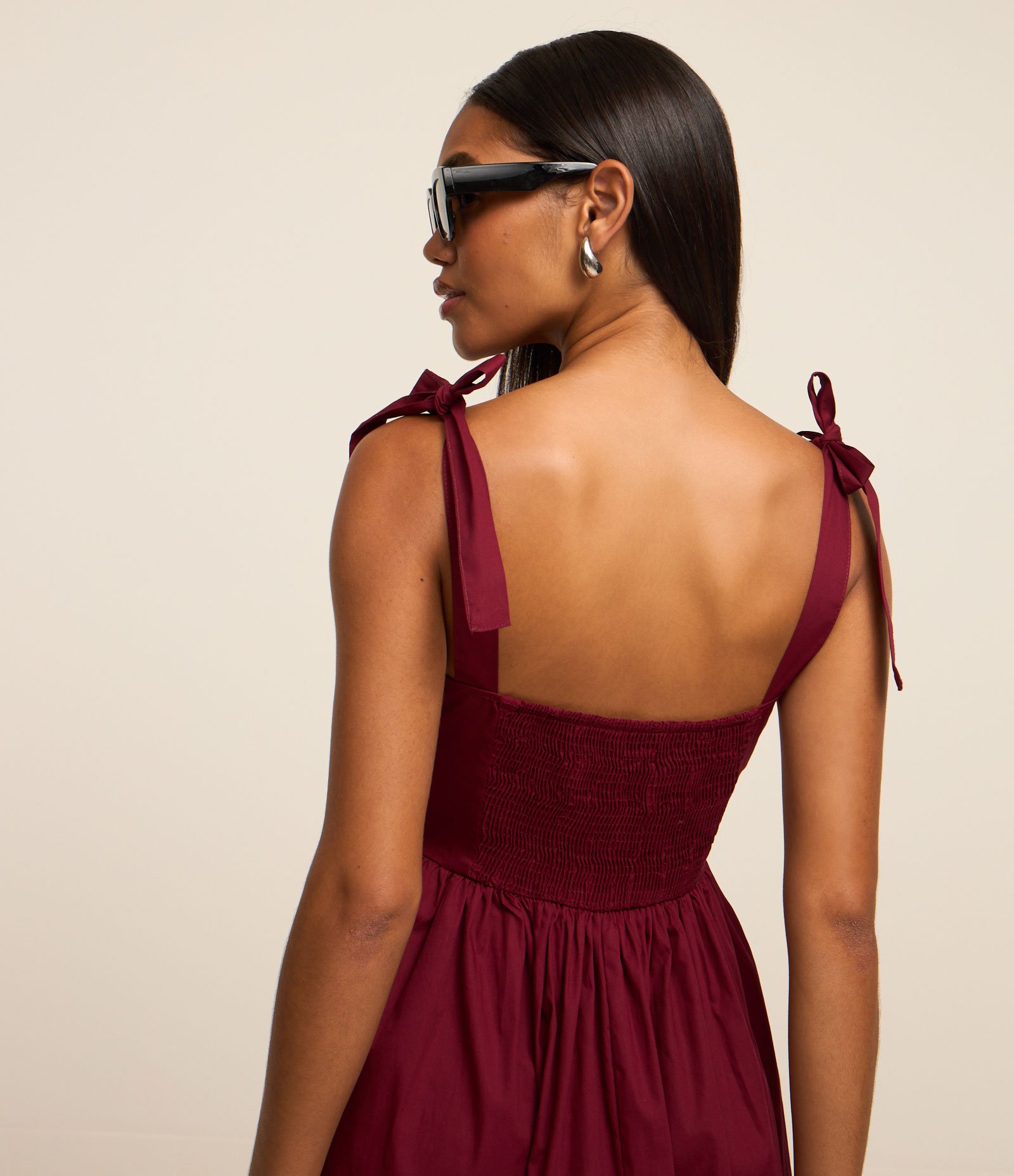 Vestido Midi Evasê em Tricoline com Cintura em V e Alças de Amarração 3