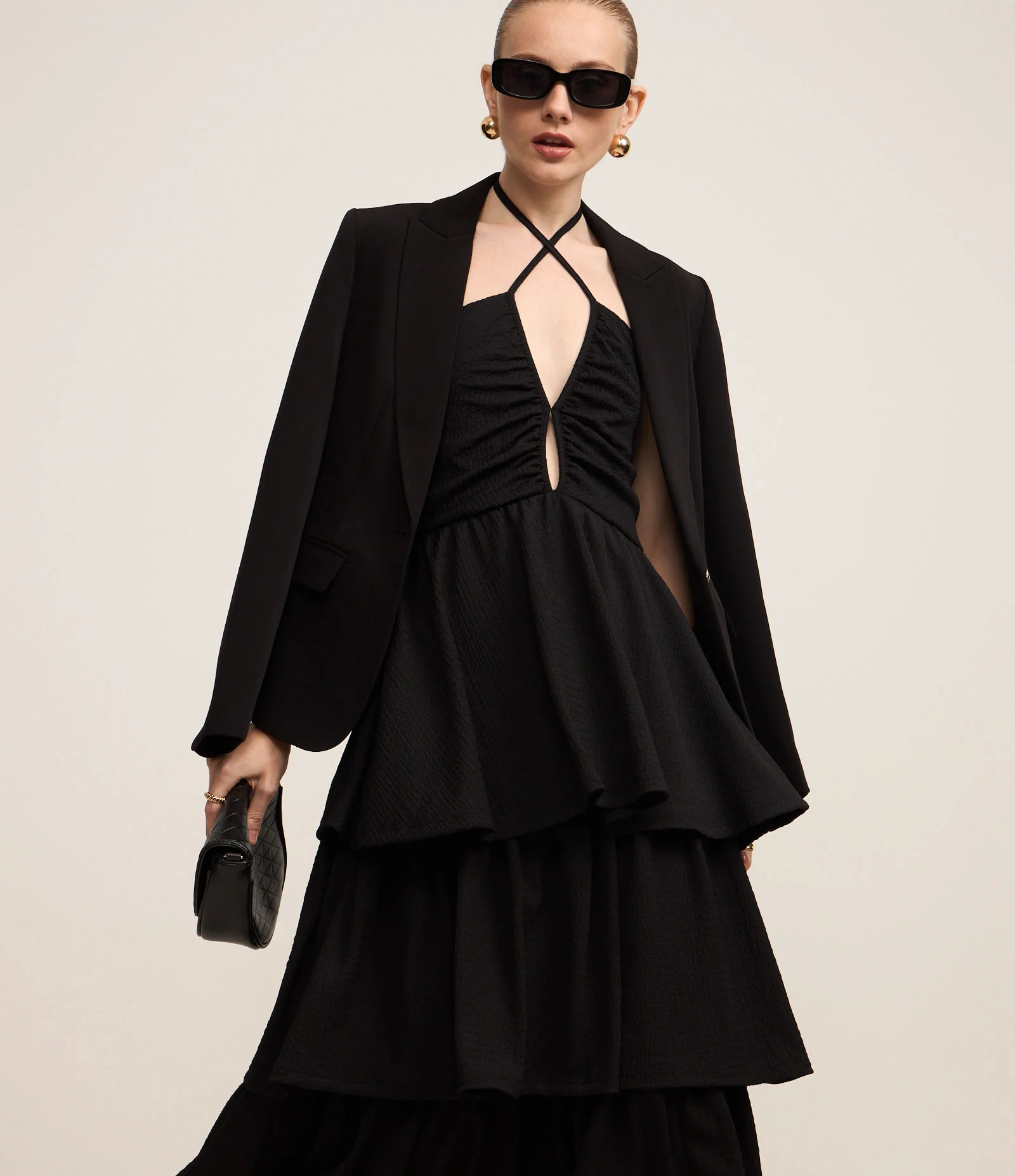 Vestido Evasê Midi Frente Única com Babados na Saia Preto 1