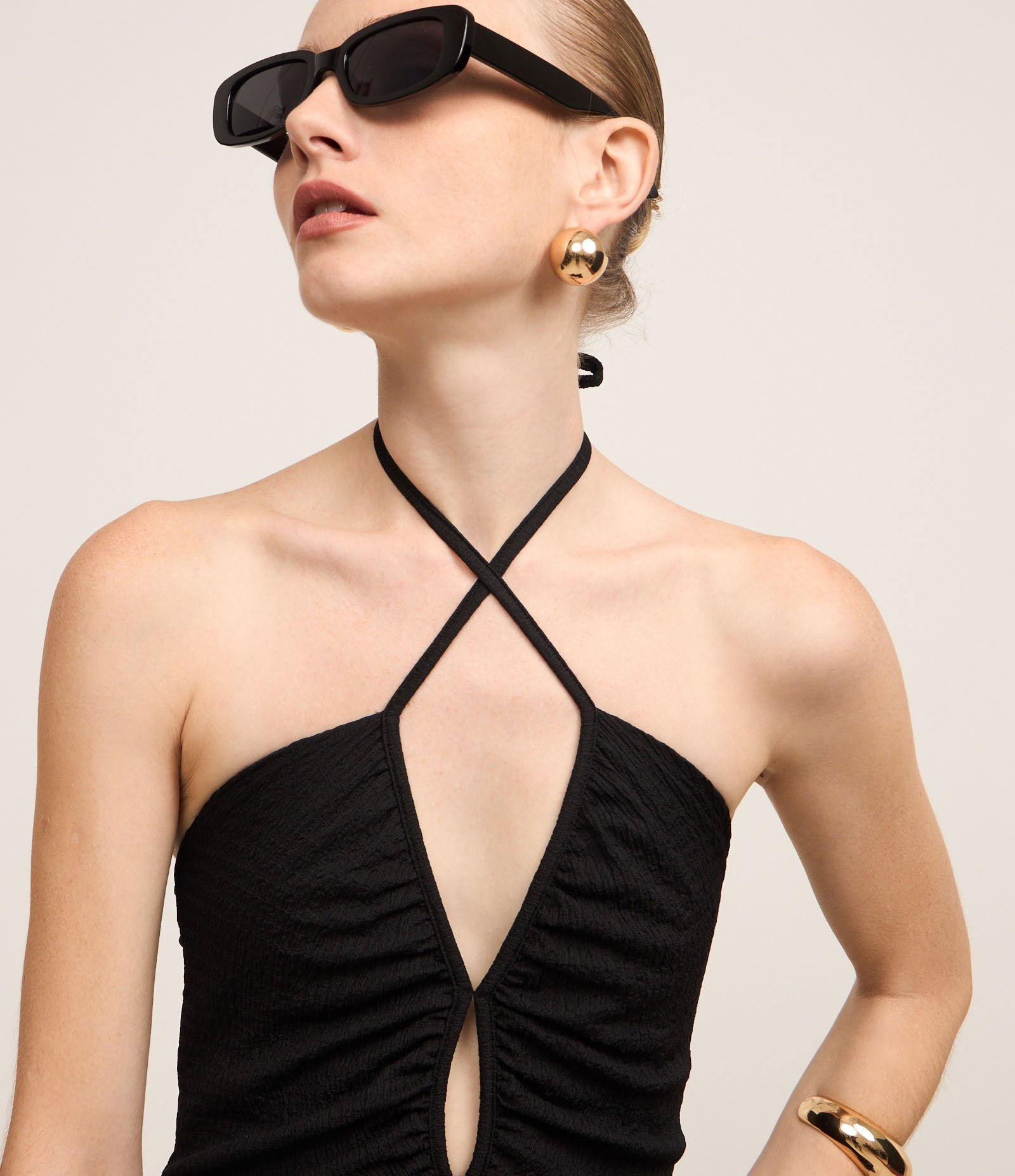 Vestido Evasê Midi Frente Única com Babados na Saia Preto 6