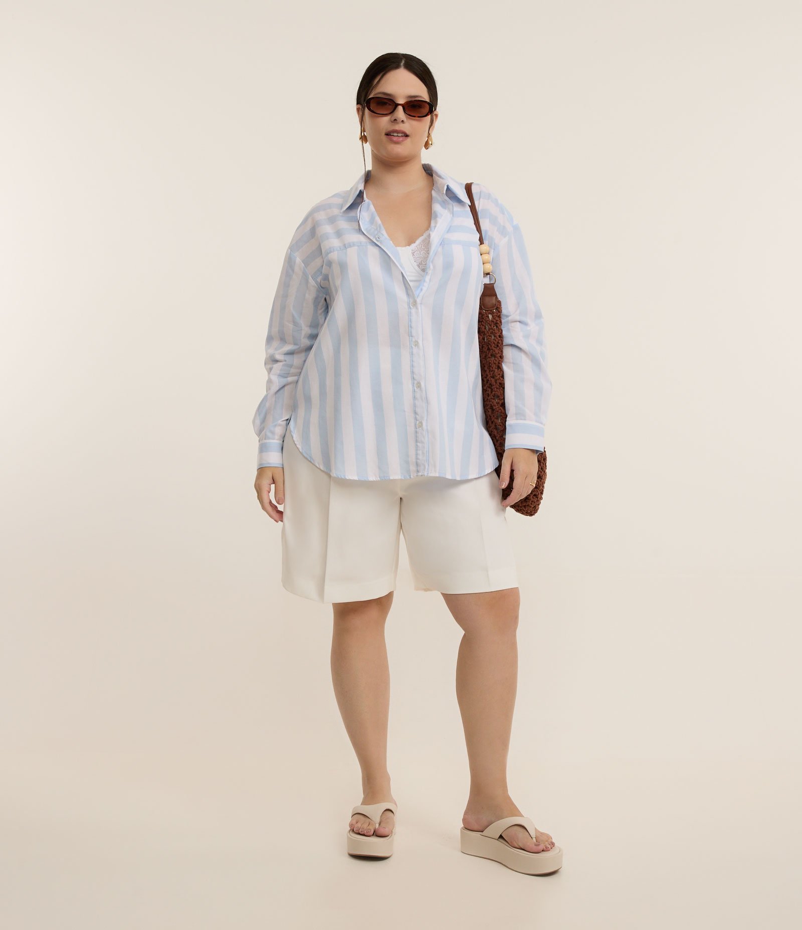 Camisa em Tricoline Listrada Curve & Plus Size Azul/Branco 4