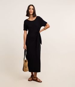 Vestido em Viscose Manga Curta com Decote Careca E Amarração na Lateral