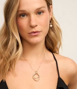 Conjunto de Colar e Brinco com Formato Orgânico e Esferas Peroladas