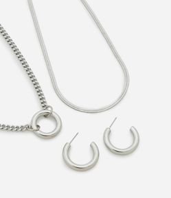 Conjunto de Colar Camadas e Brinco Meia Argola Confeccionados em Metal