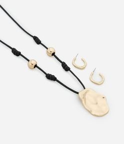 Conjunto de Colar e Brinco em Metal com Nós e Detalhes Martelados