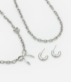 Conjunto de Colar e Brinco Metal com Shape de Corrente e Pingente Laço