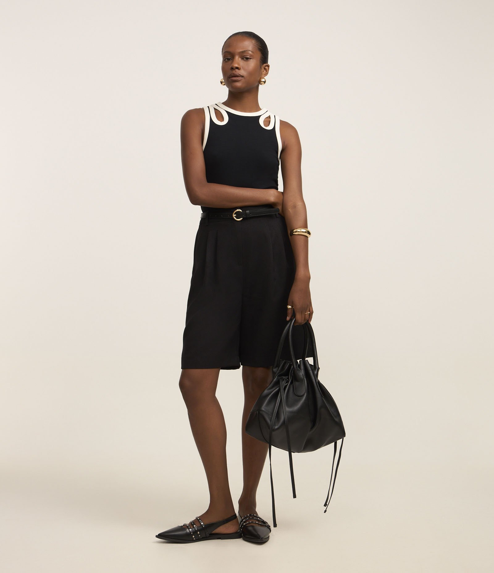 Blusa em Ribana com Vazado de Gota Contrastante Preto 2