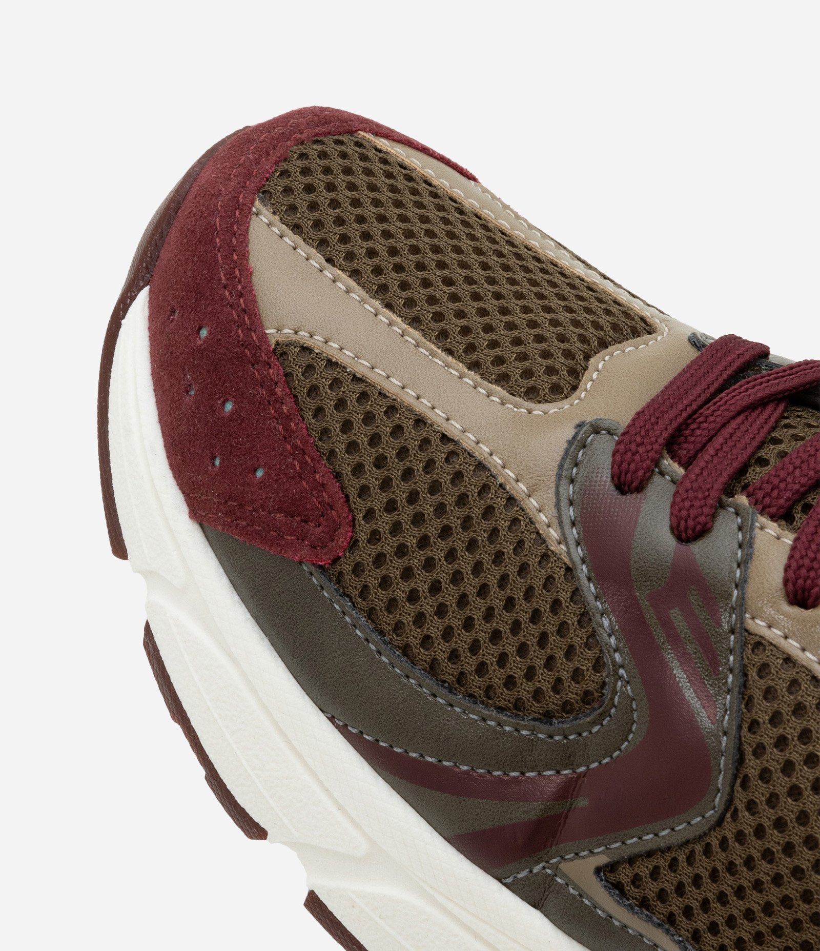 Tênis Jogging em PU Esportivo Sola Contrastante Bordô 4