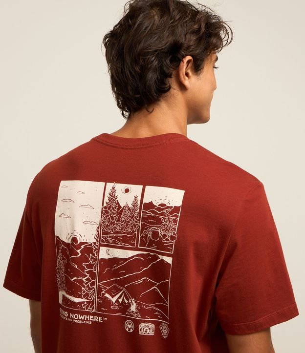 Camiseta Comfort em Algodão com Estampa de Montanhas
