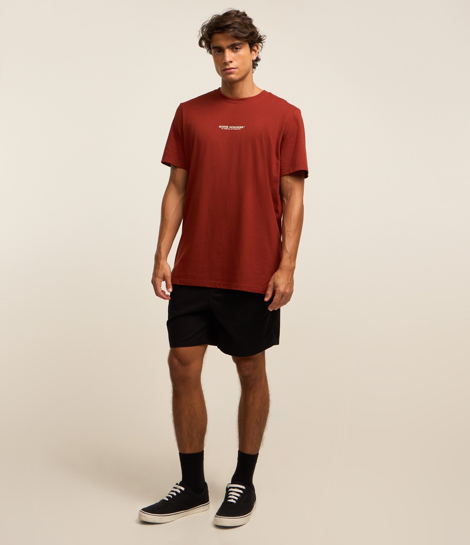 Camiseta Comfort em Algodão com Estampa de Montanhas Vermelho 2